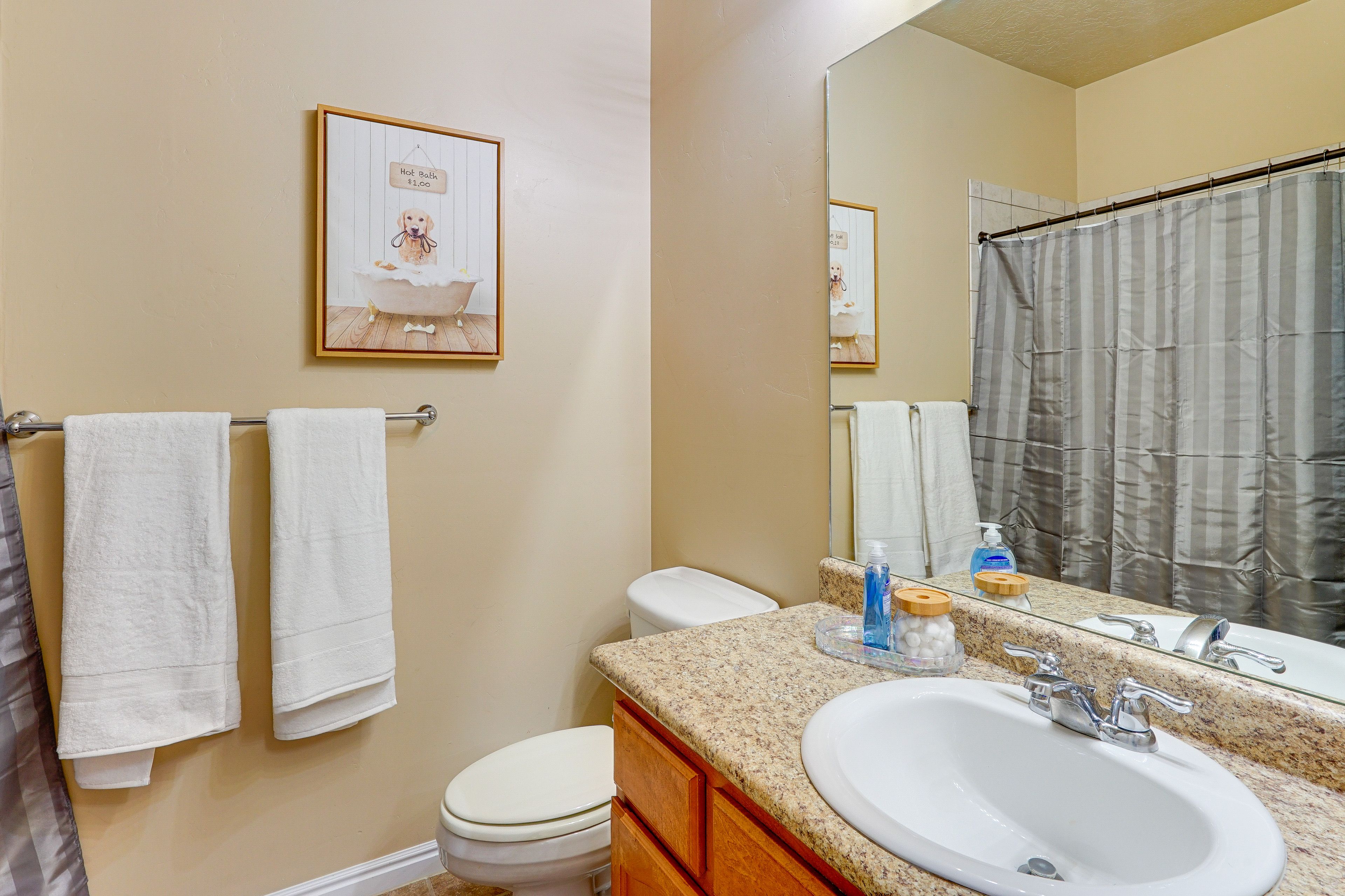 Full Bathroom | Upper Level