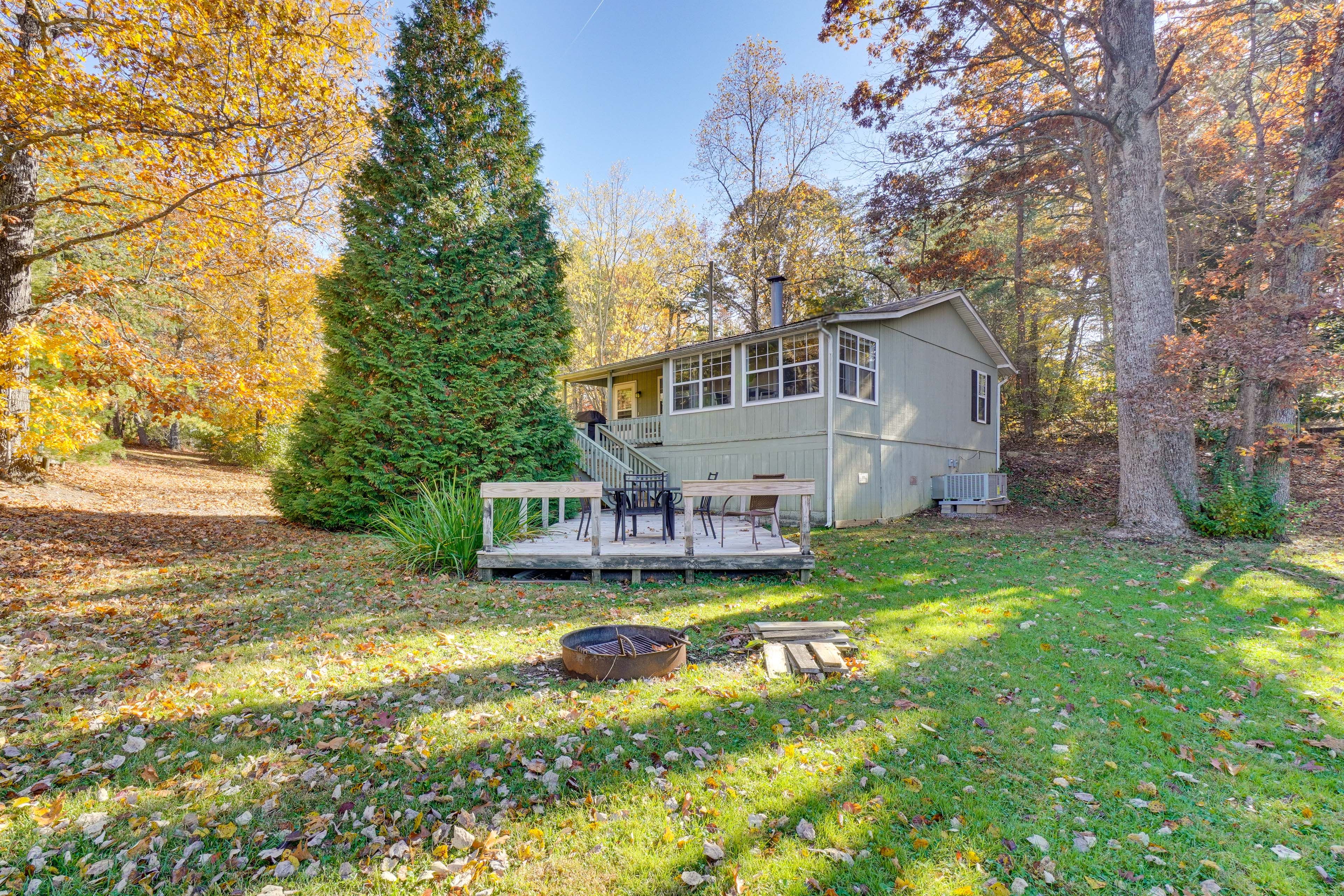 Backyard | Fire Pit | Outdoor Dining