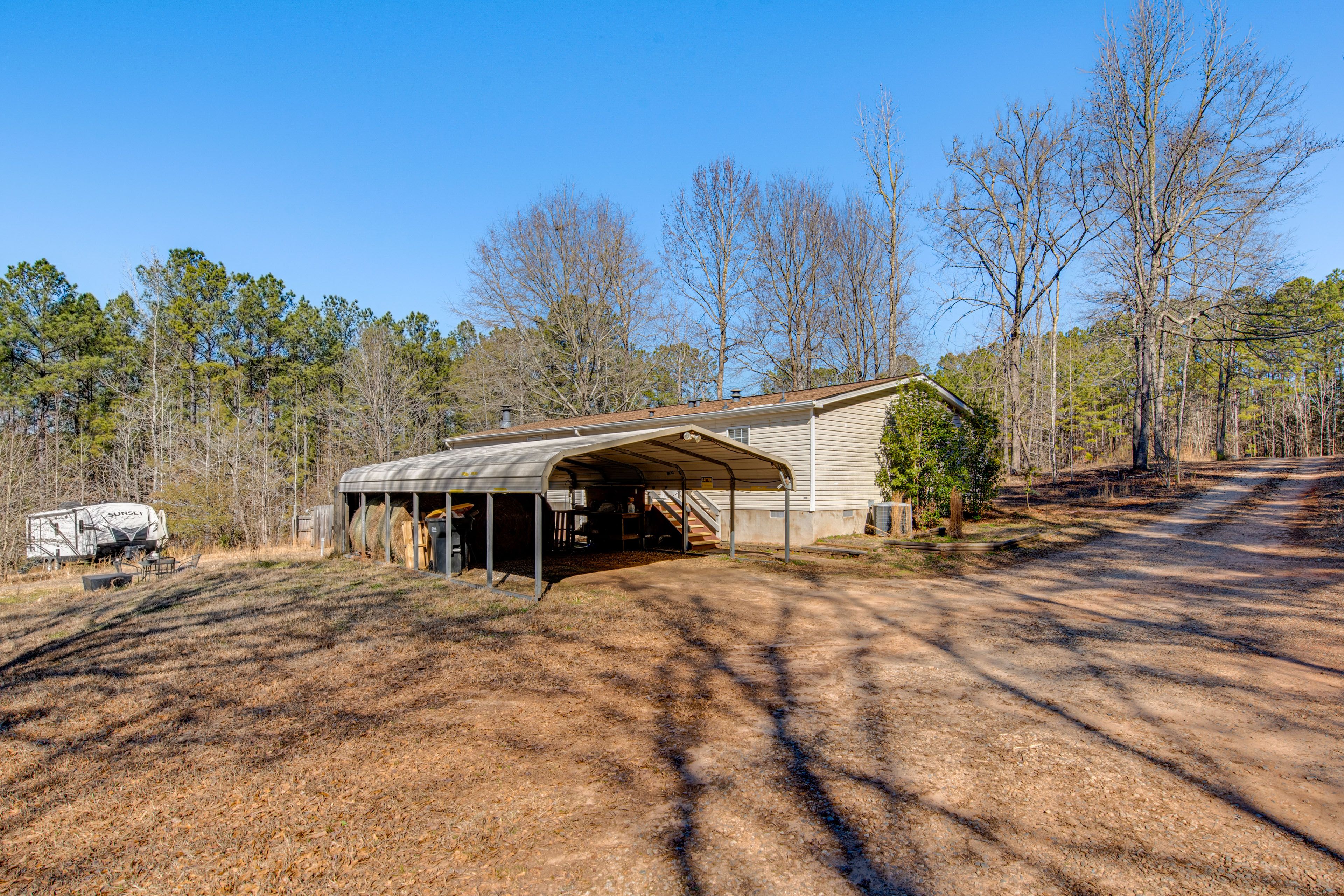 Parking | Driveway (4 Vehicles)