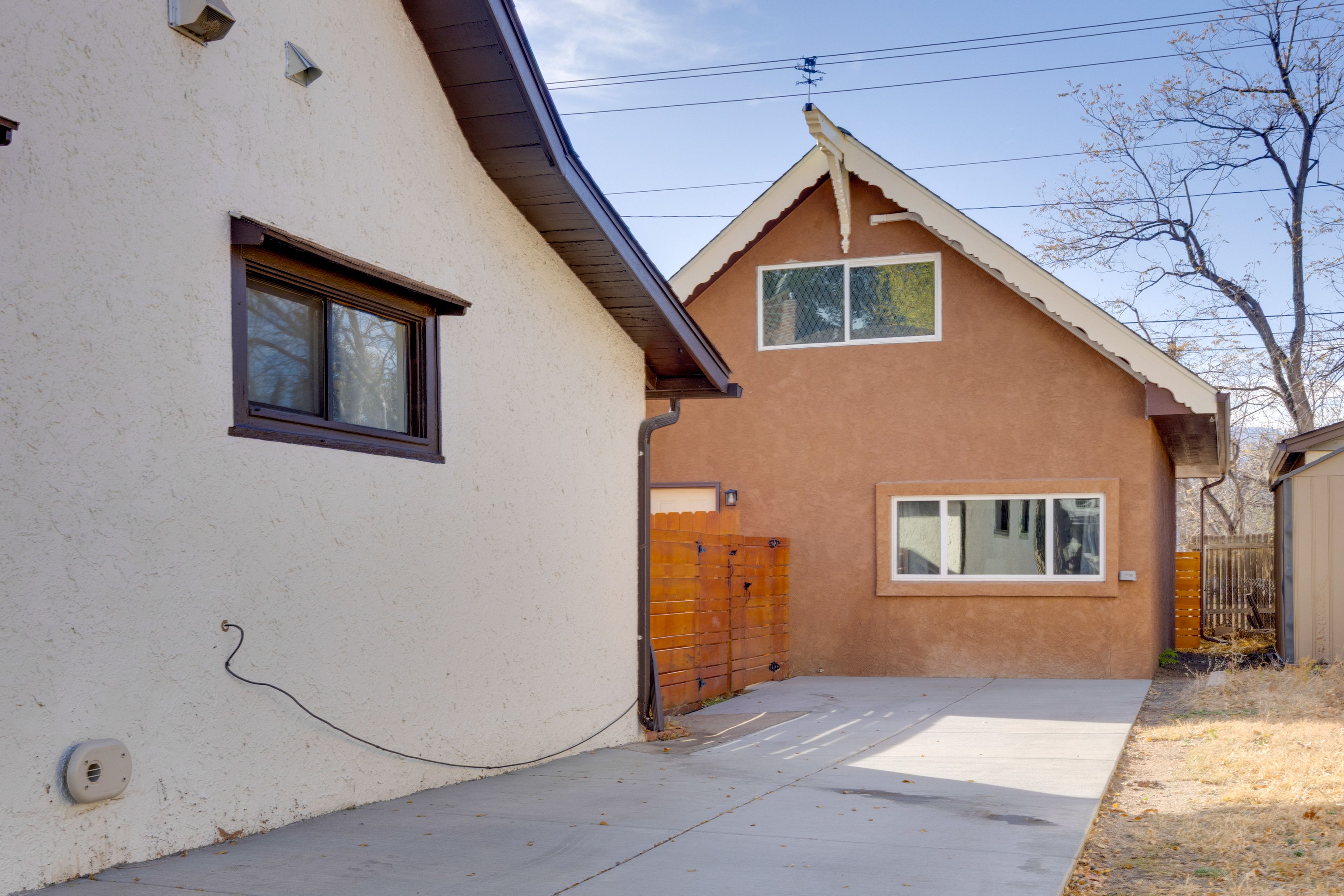 Parking | Driveway (2 Vehicles)