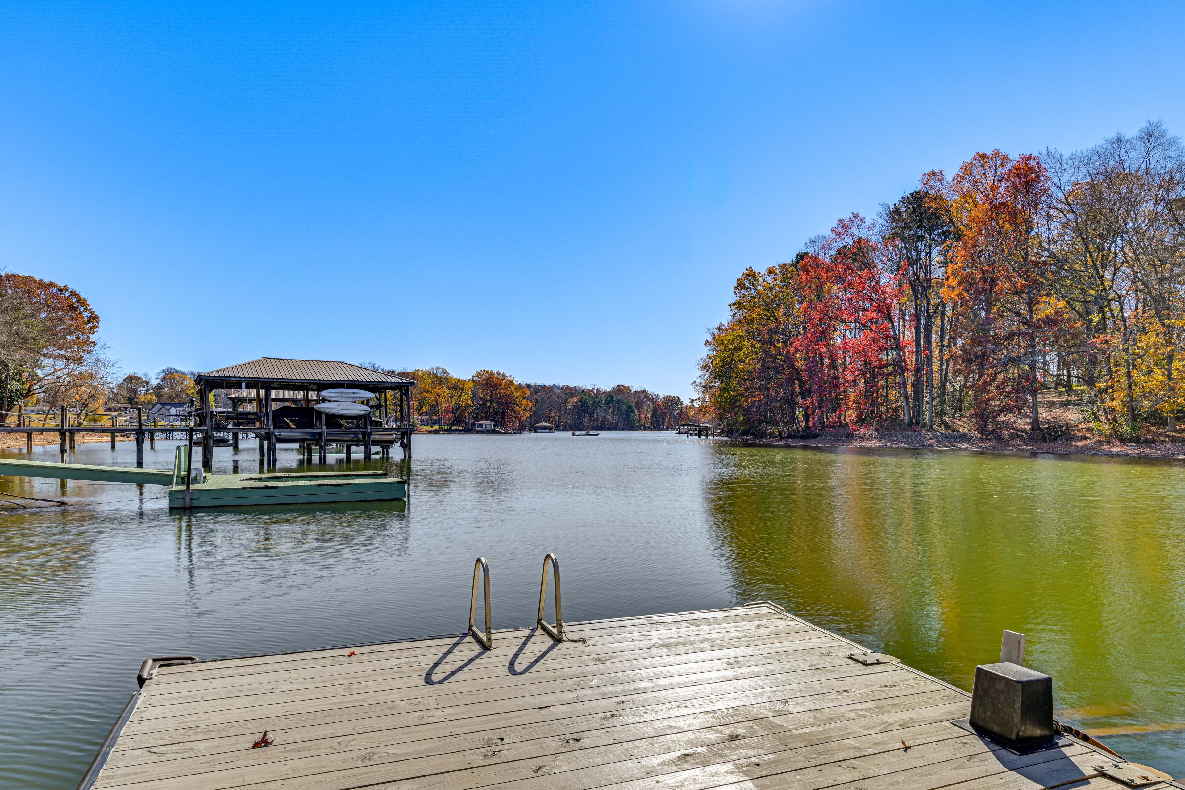 Lake Access On-Site | Private Boat Dock | 2 Kayaks Provided