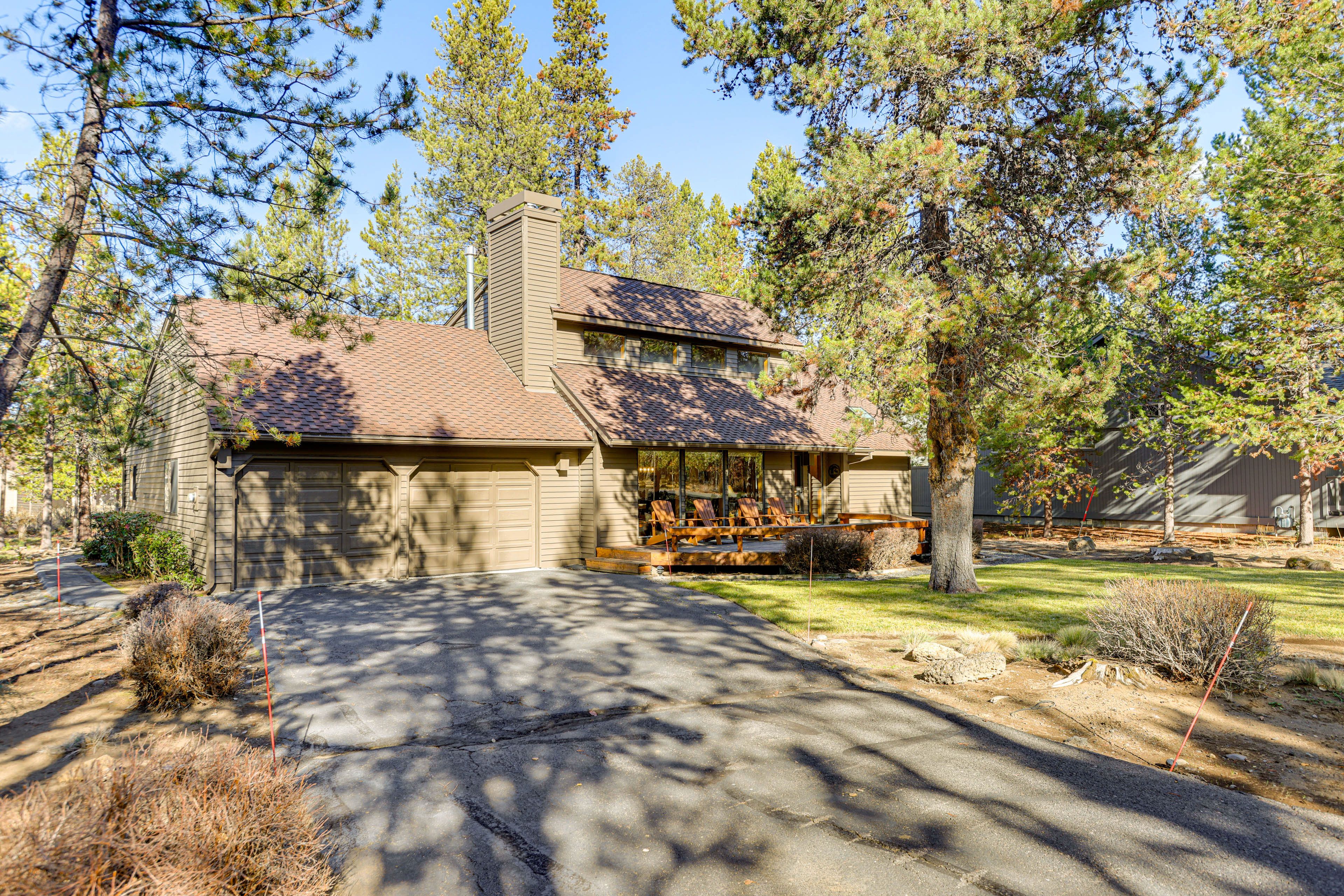 Parking | Driveway (4 Vehicles)