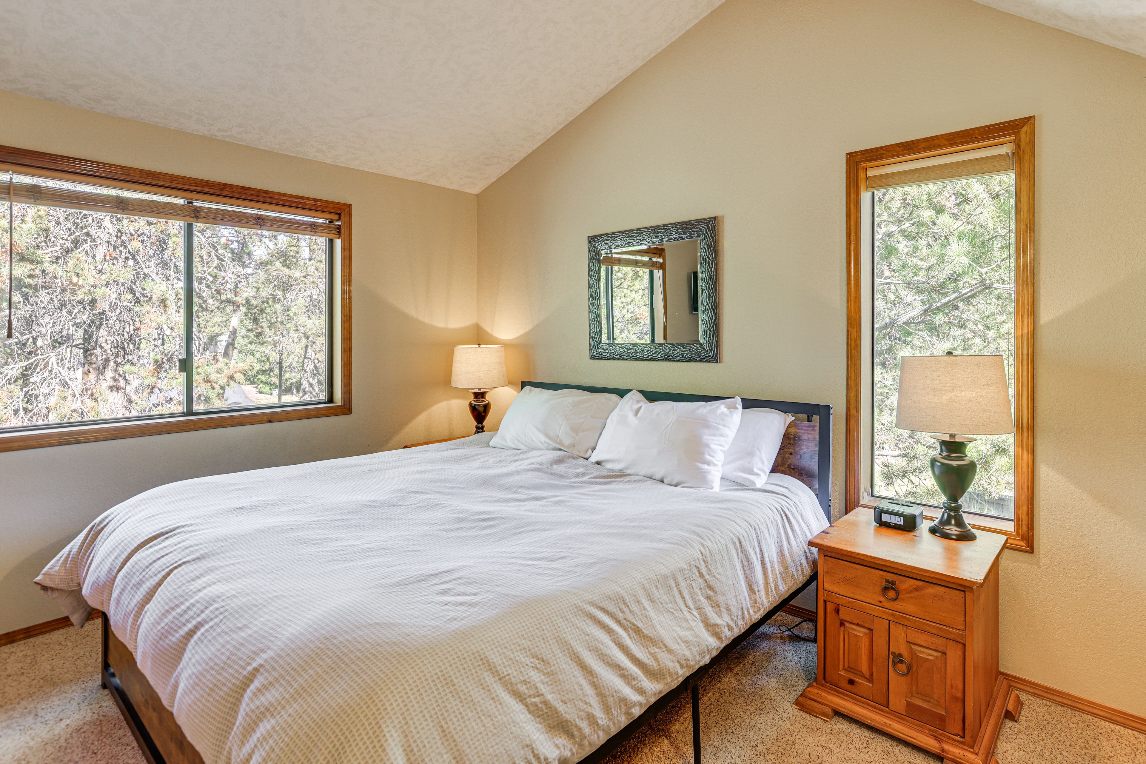 Bedroom 1 | King Bed | Flat-Screen TV | 2nd Floor