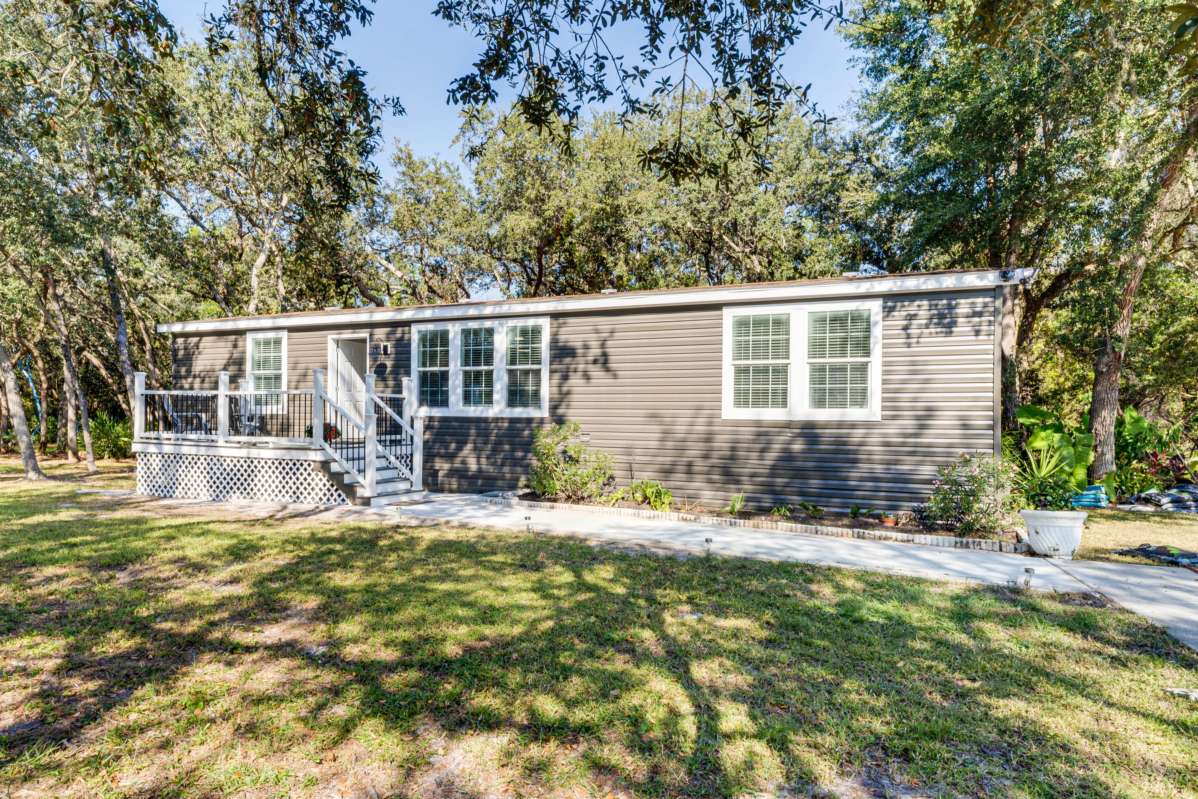 Parking | Driveway (5 Vehicles)