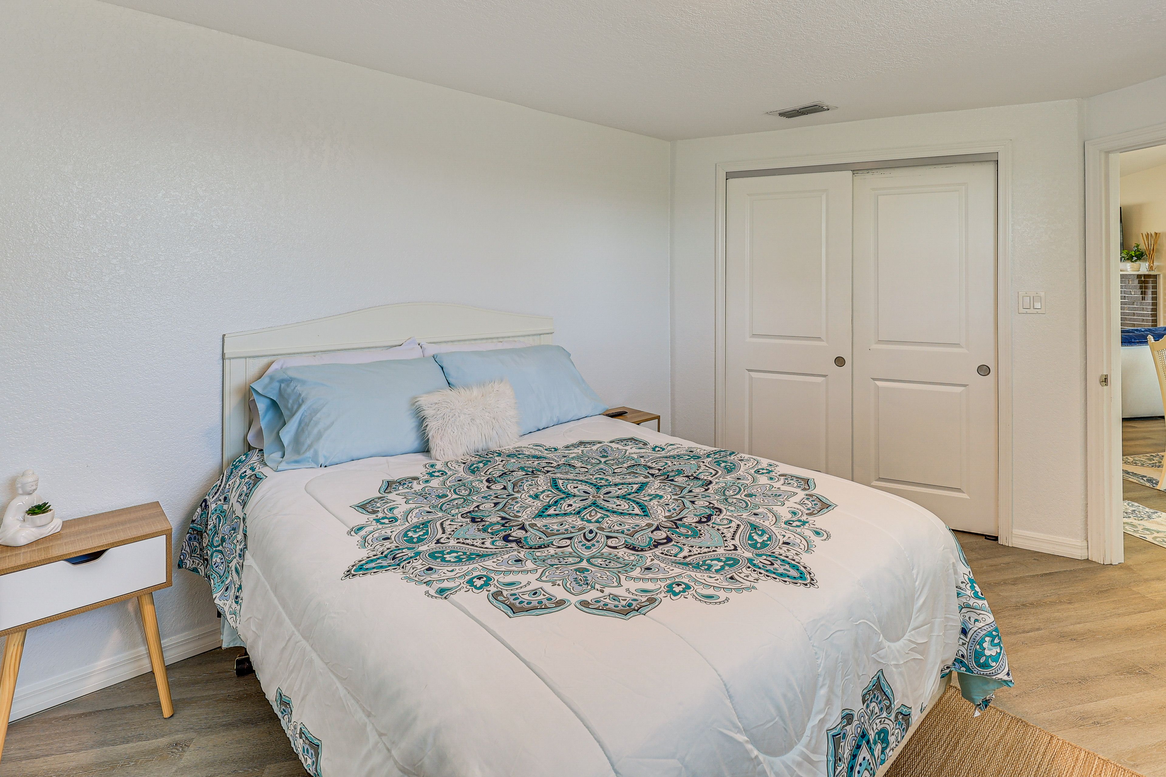 Bedroom 3 | Queen Bed