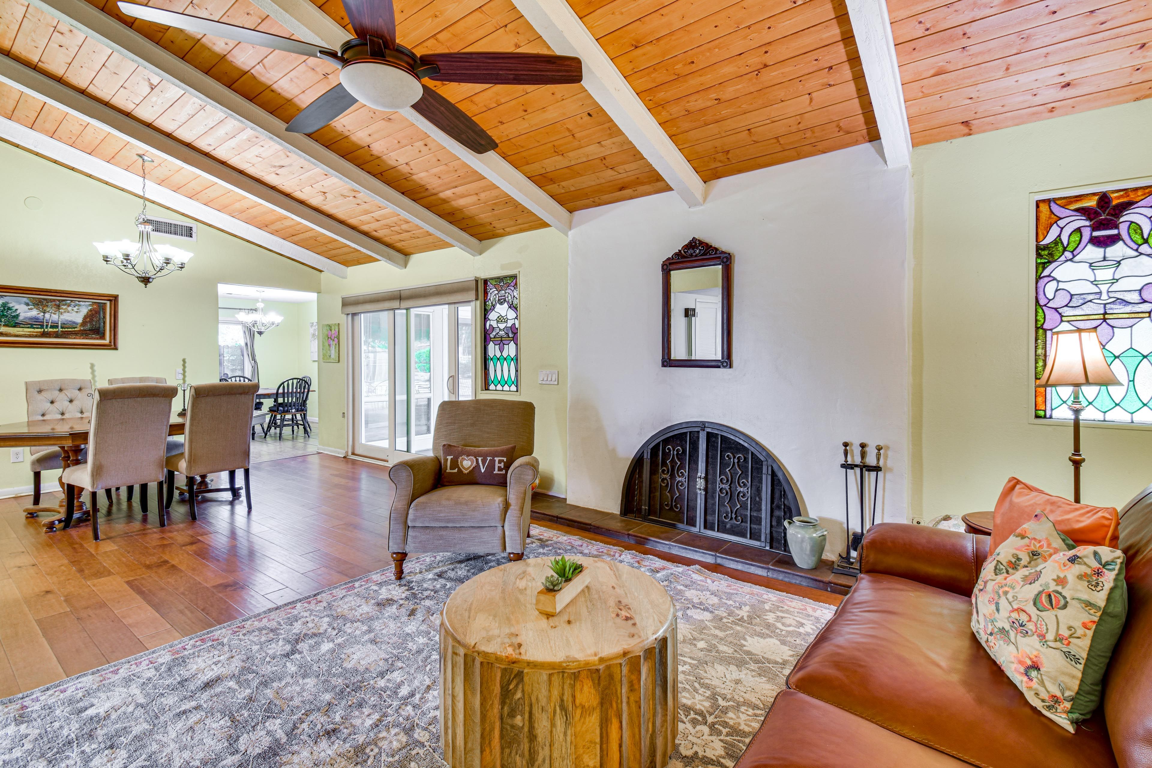 Sitting Room | Coffee Bar