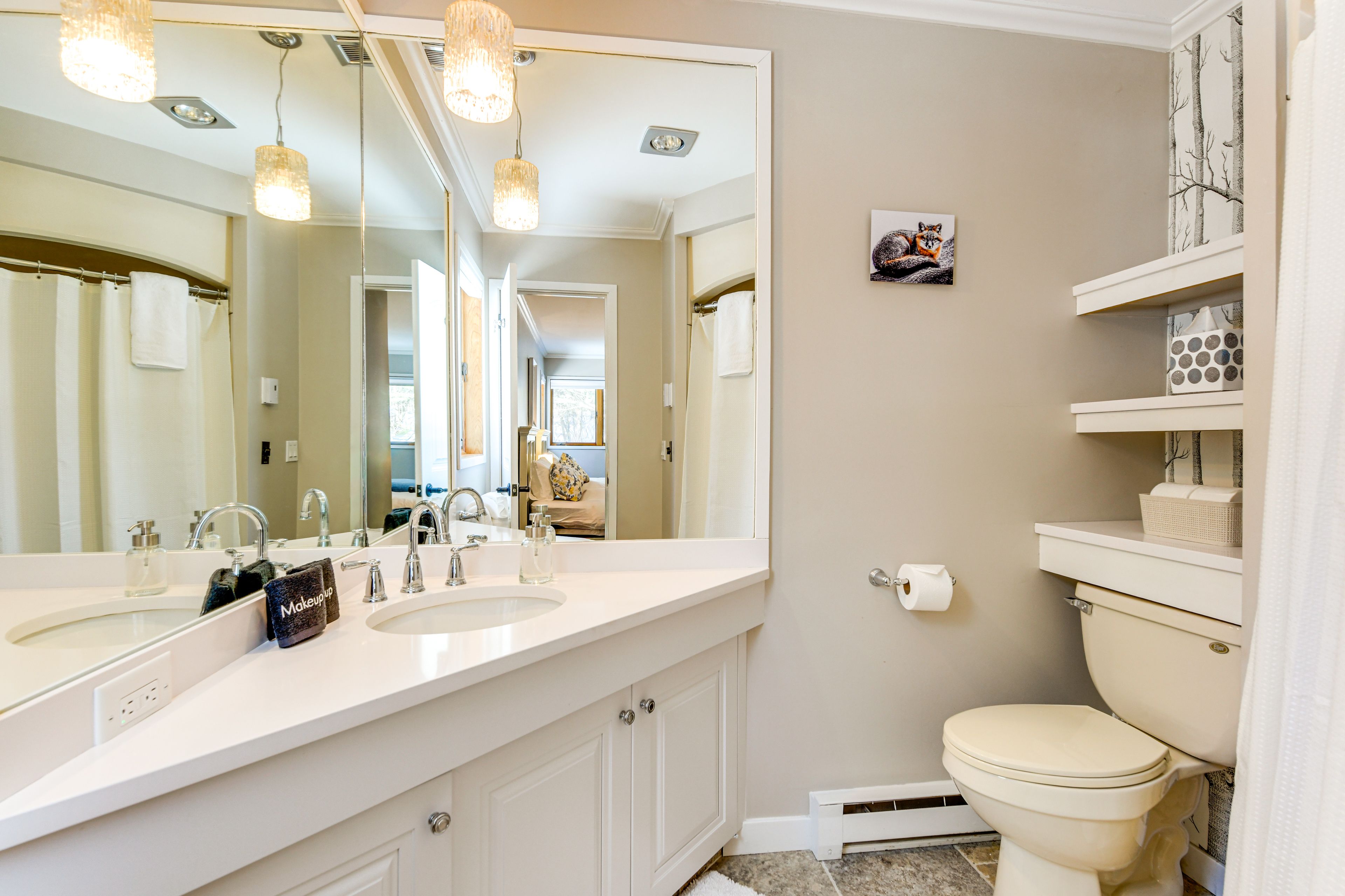 En-Suite Bathroom | Upper Level