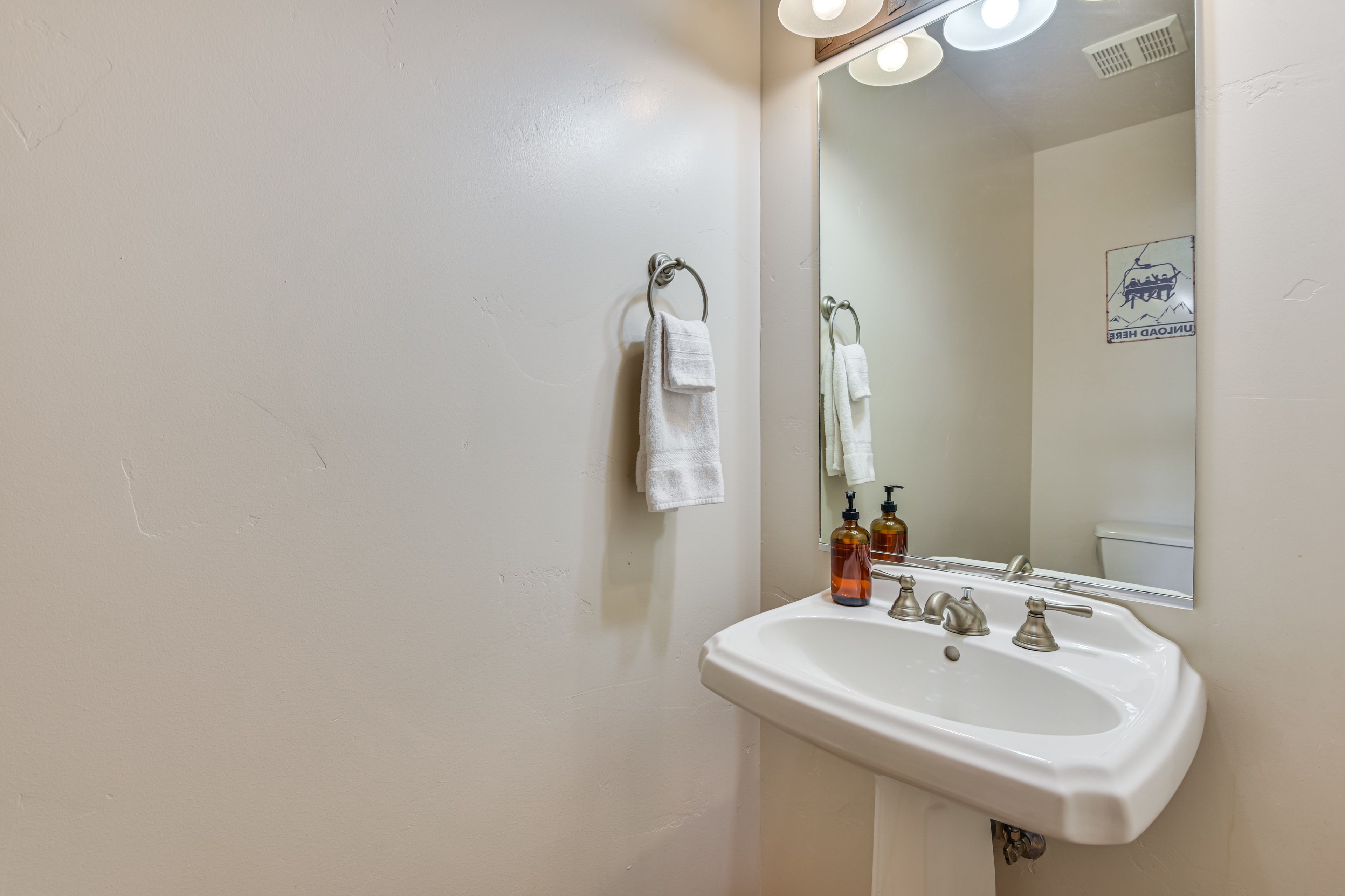 Half Bathroom | Main Level