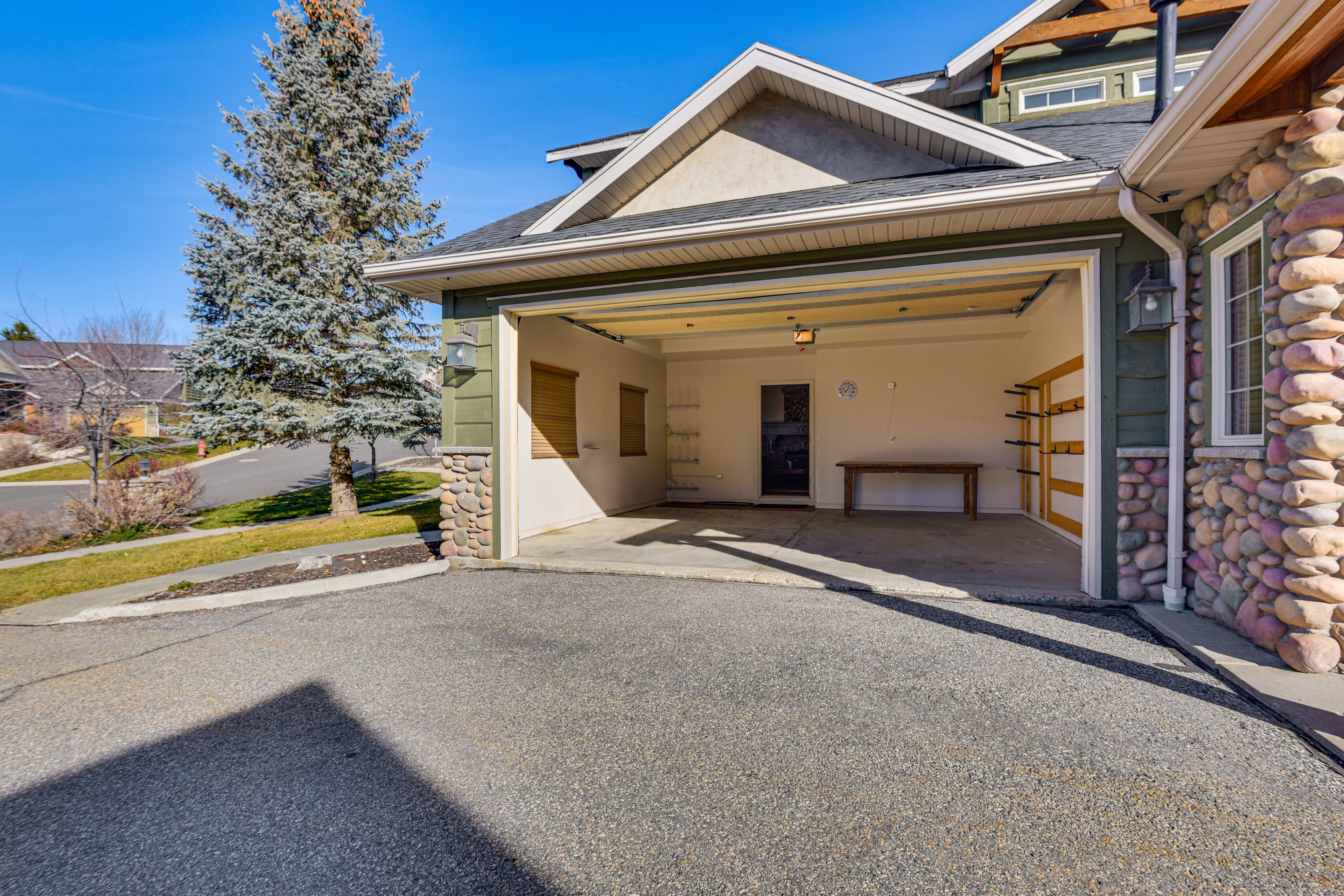 Parking | Garage (1 Vehicle) | Street Parking (2 Vehicles)