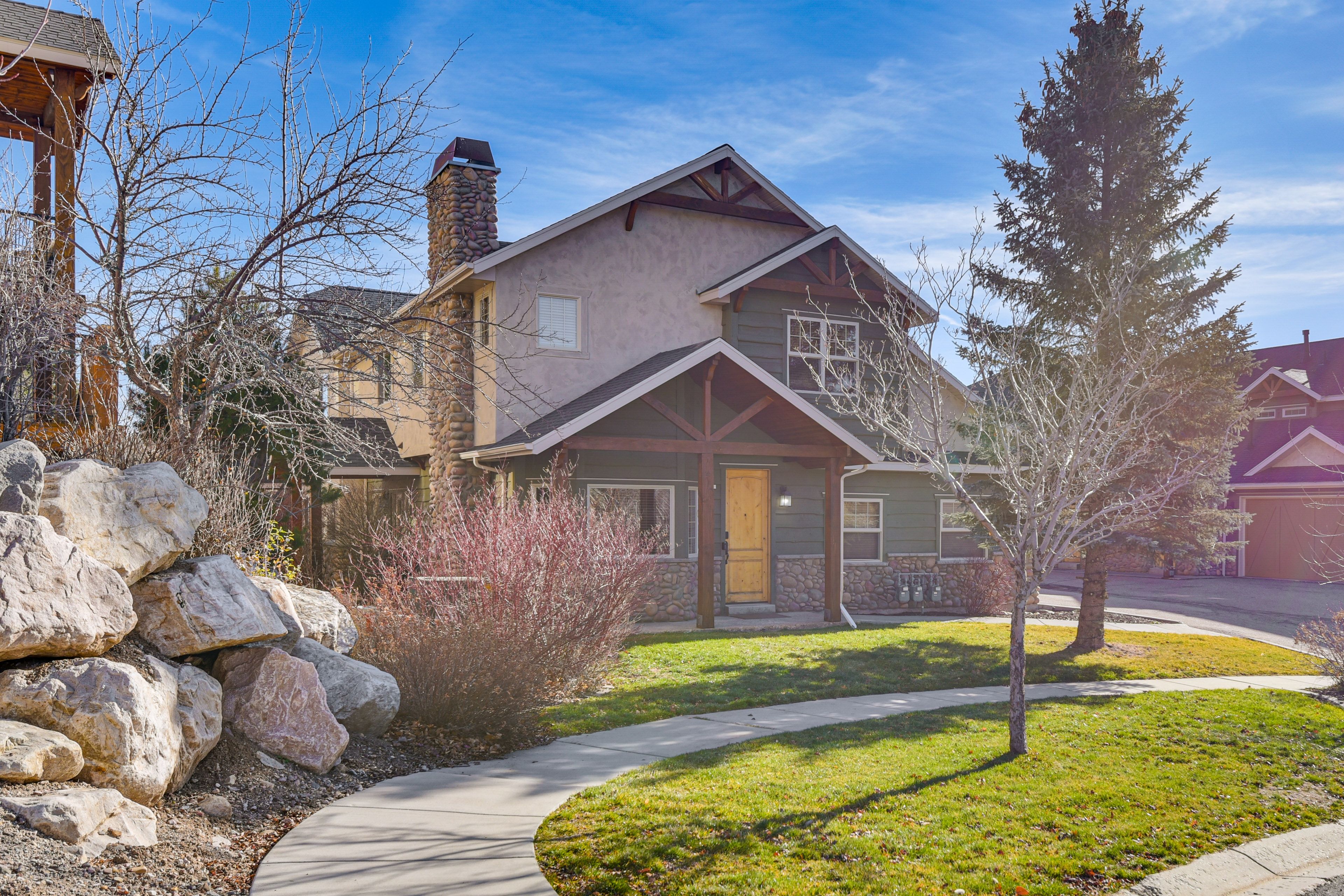 Eden Vacation Rental | 4BR | 5.5BA | 1 Step to Enter | 3,200 Sq Ft