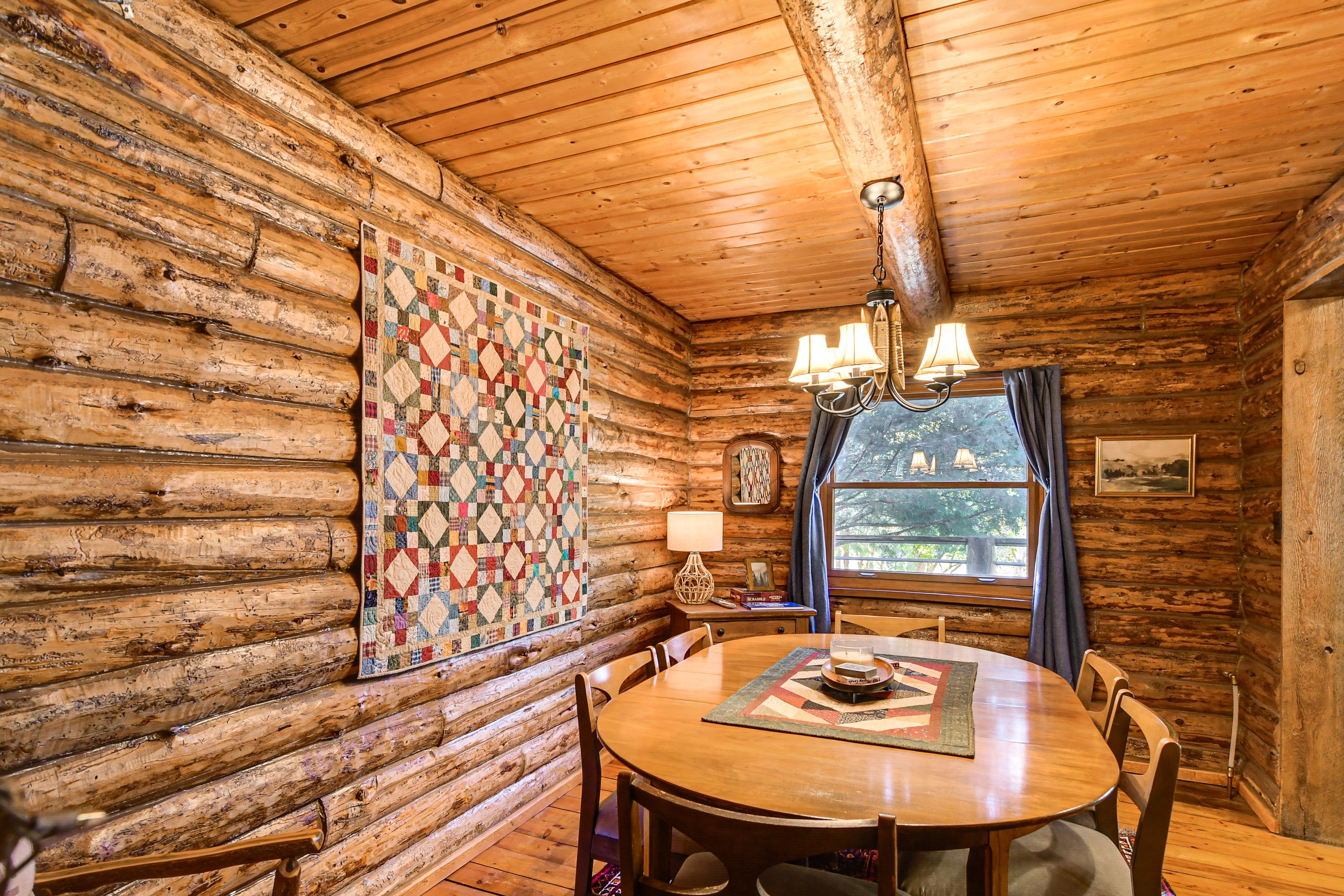 Dining Area | Dishware/Flatware Provided | 2nd Floor