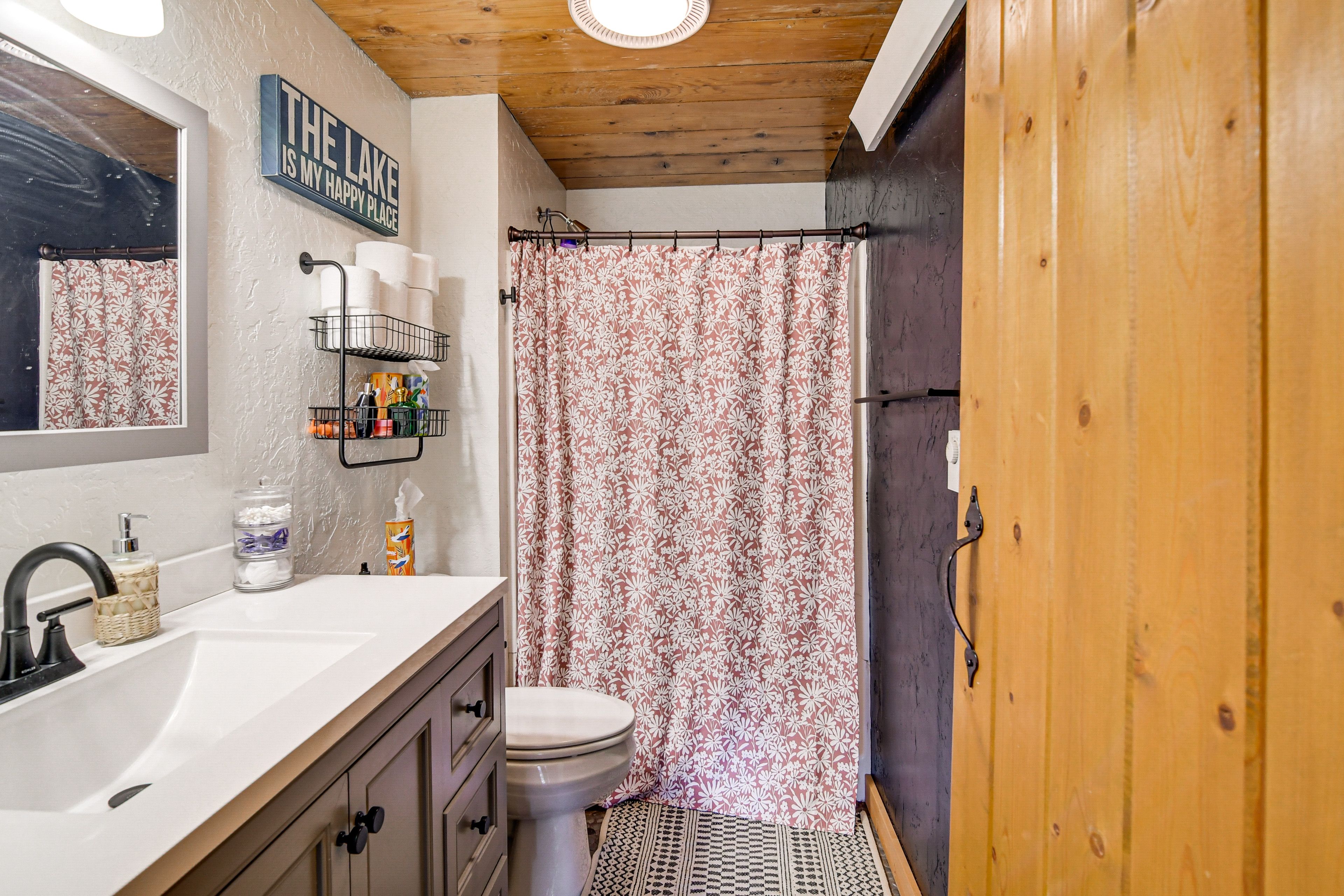 Bathroom | Towels Provided | 1st Floor