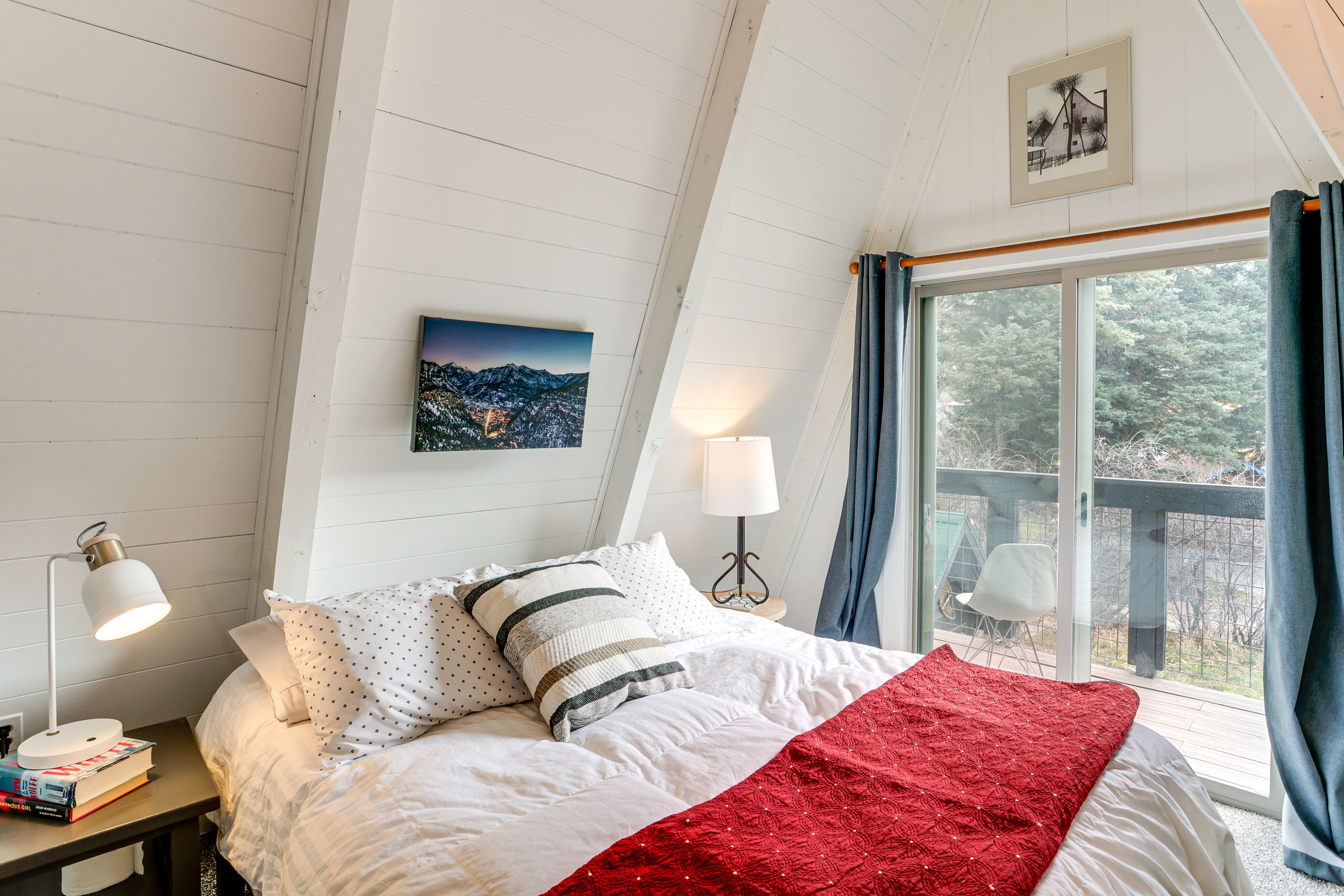 Bedroom 3 | Queen Bed | 2nd Floor