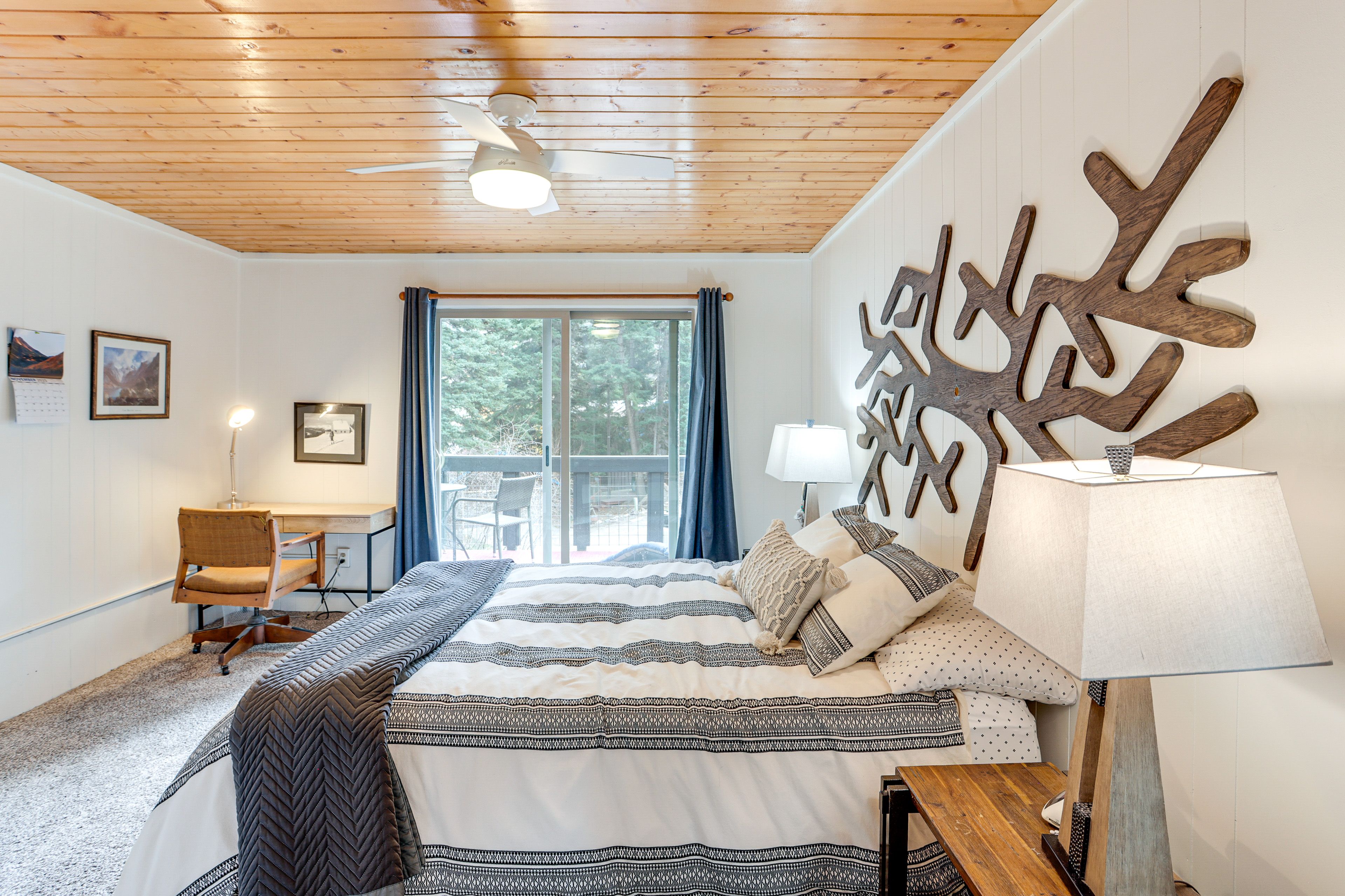 Bedroom 2 | Queen Bed | 2nd Floor