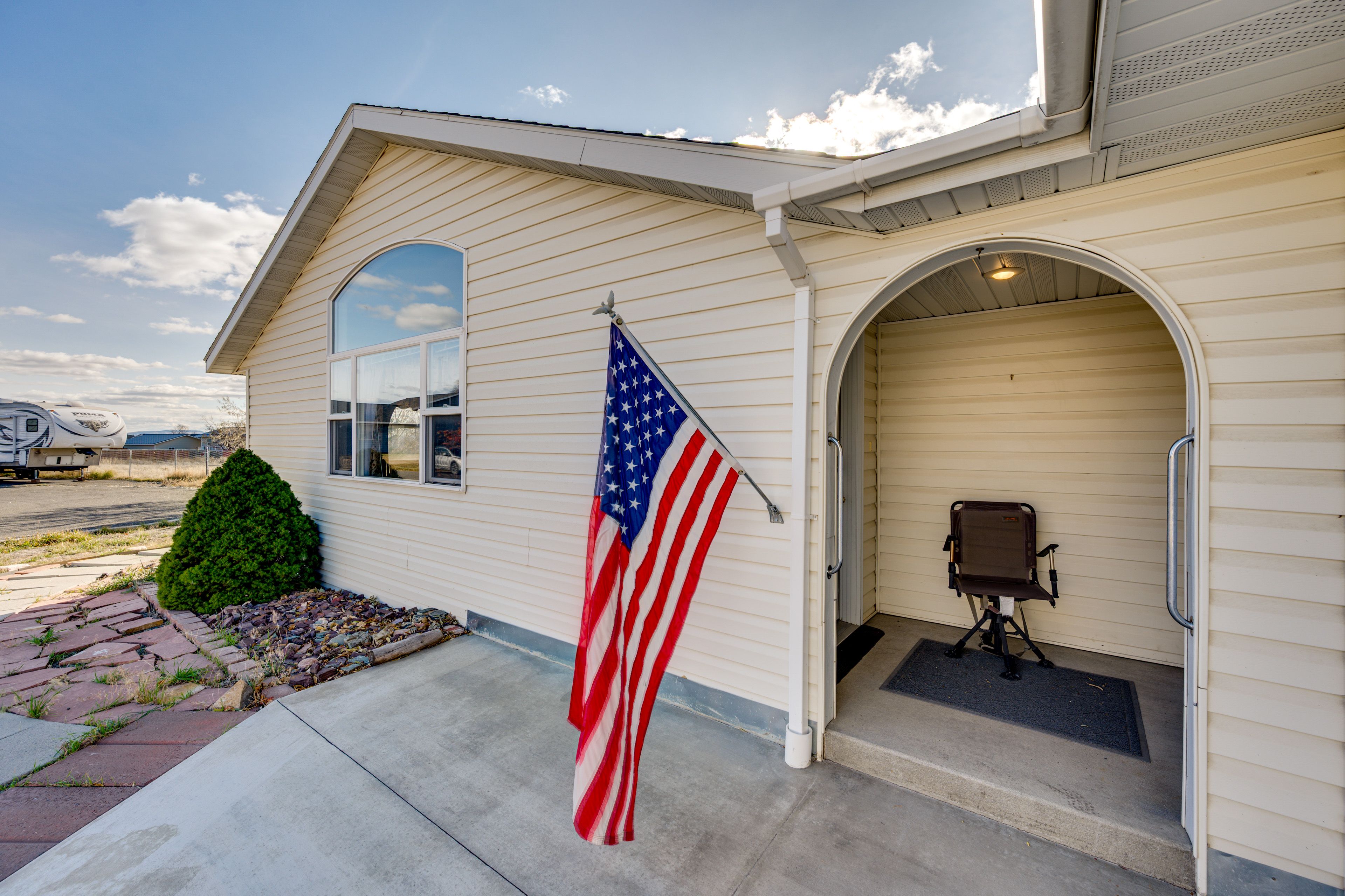 Entryway | Grab Bars