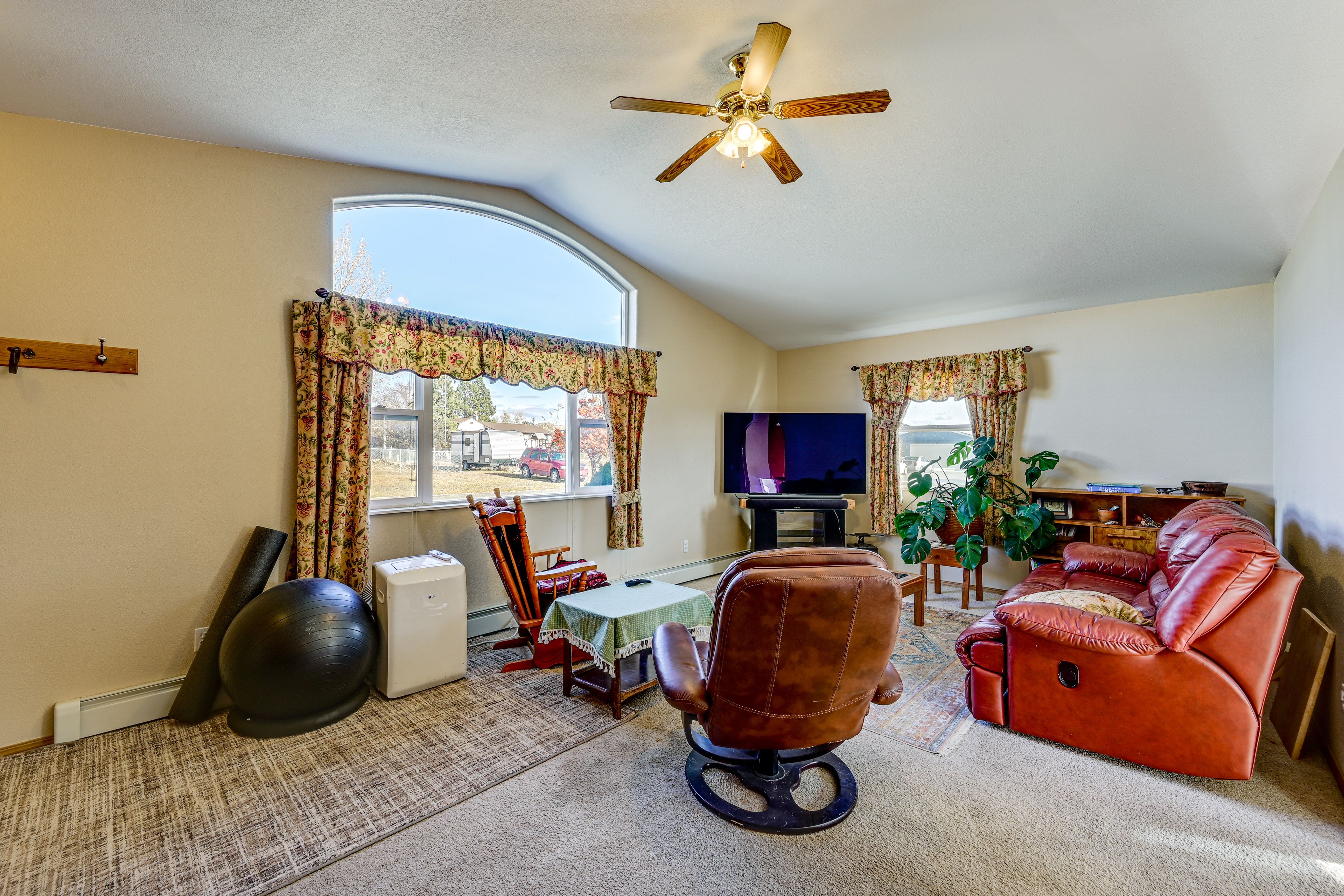 Helena Vacation Rental | 2BR | 2BA | 1 Step to Enter | 1,150 Sq Ft