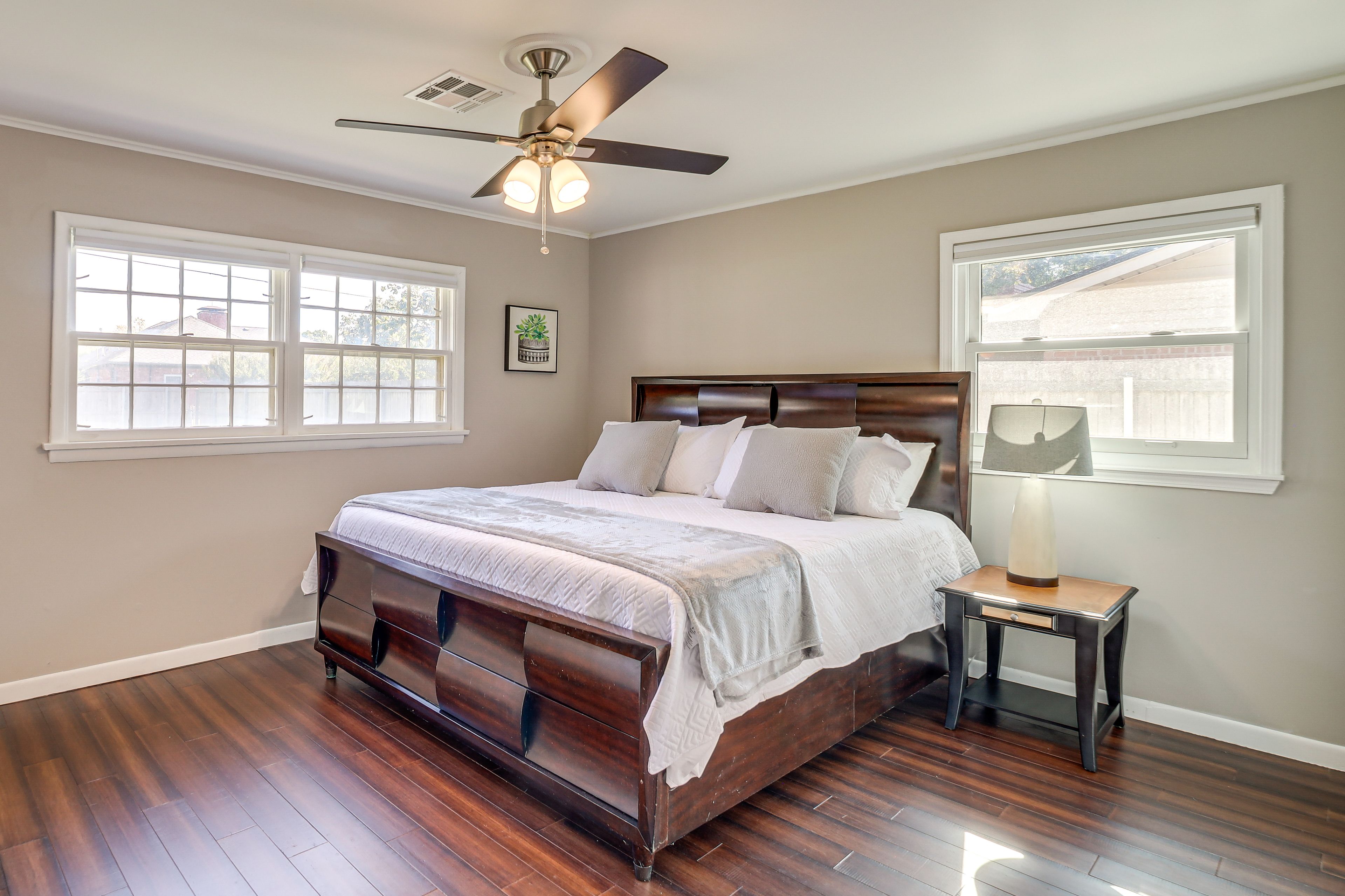 Bedroom 1 | King Bed | Smart TV | Linens Provided