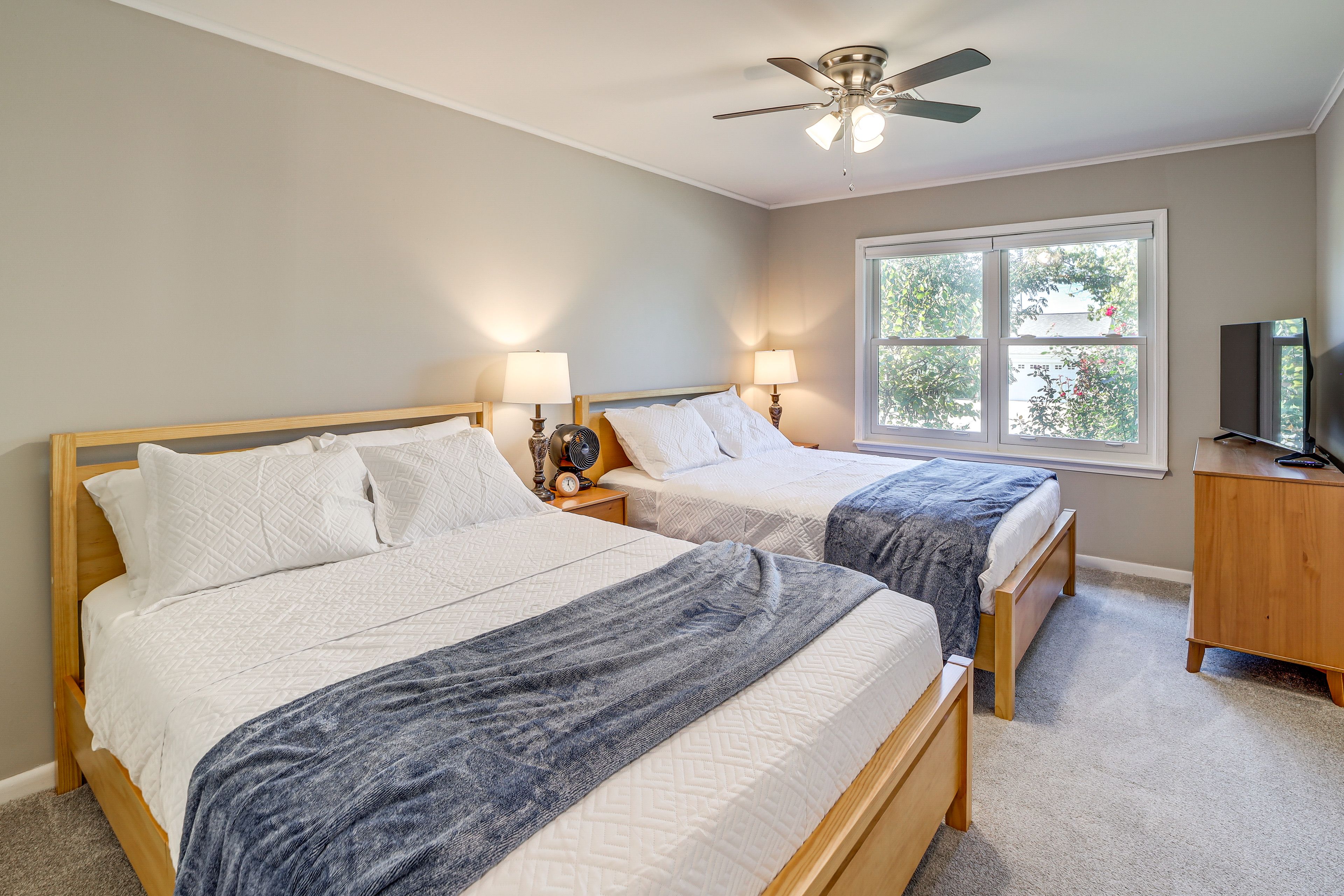 Bedroom 3 | 2 Queen Beds | Smart TV