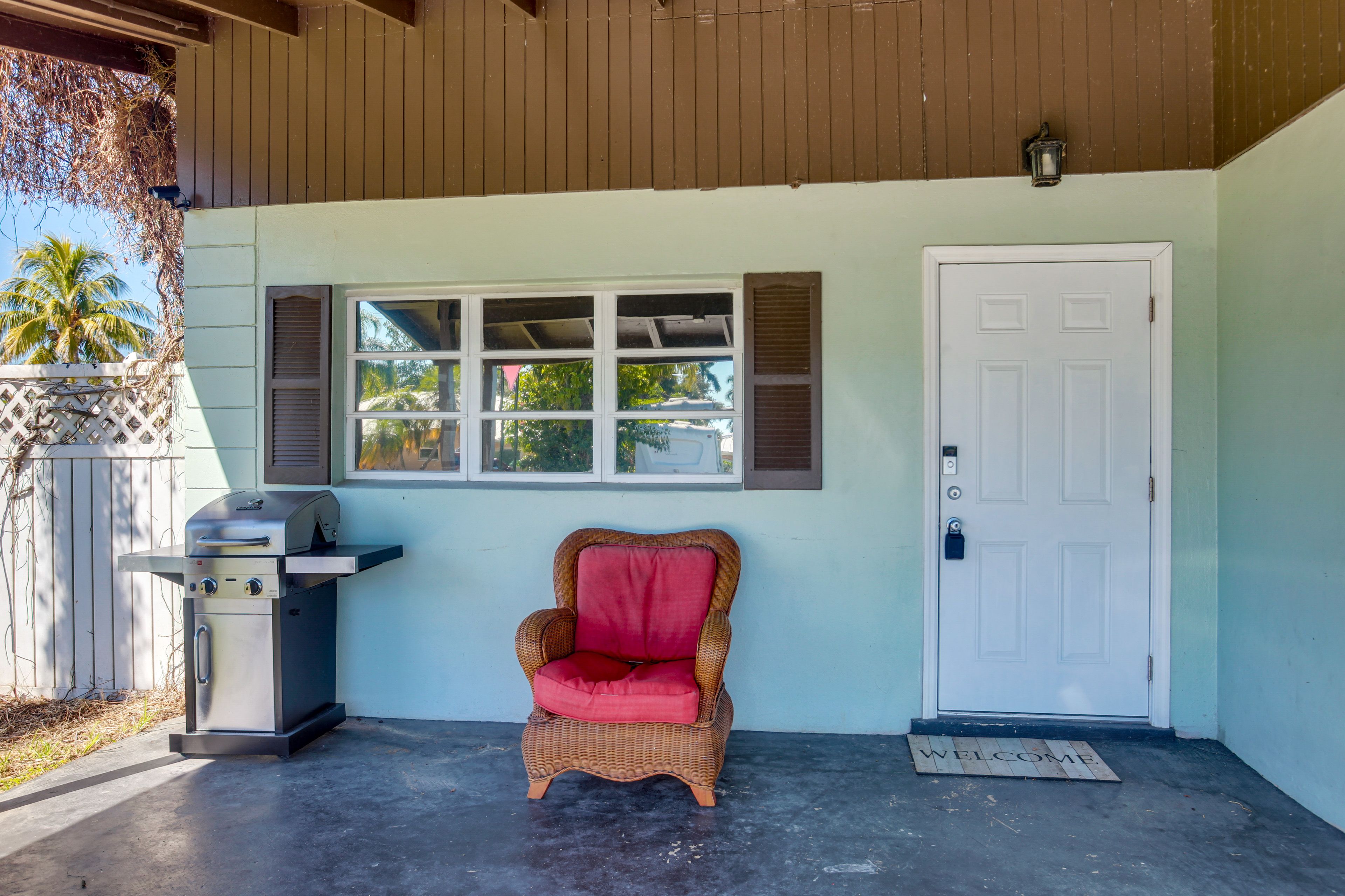 Parking | Carport (1 Vehicle) | Driveway (2 Vehicles)