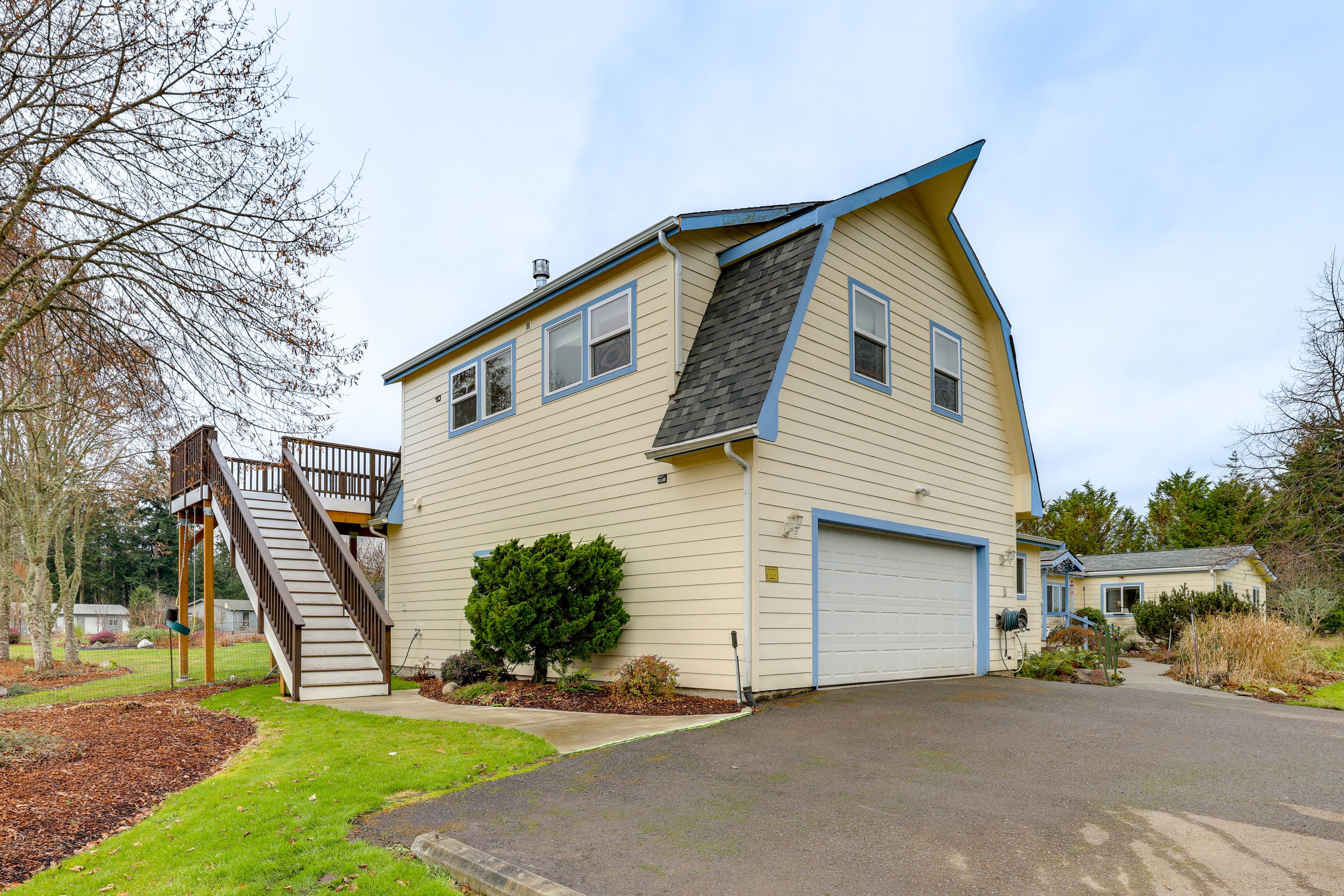 Parking | Shared Driveway (1 Vehicle)