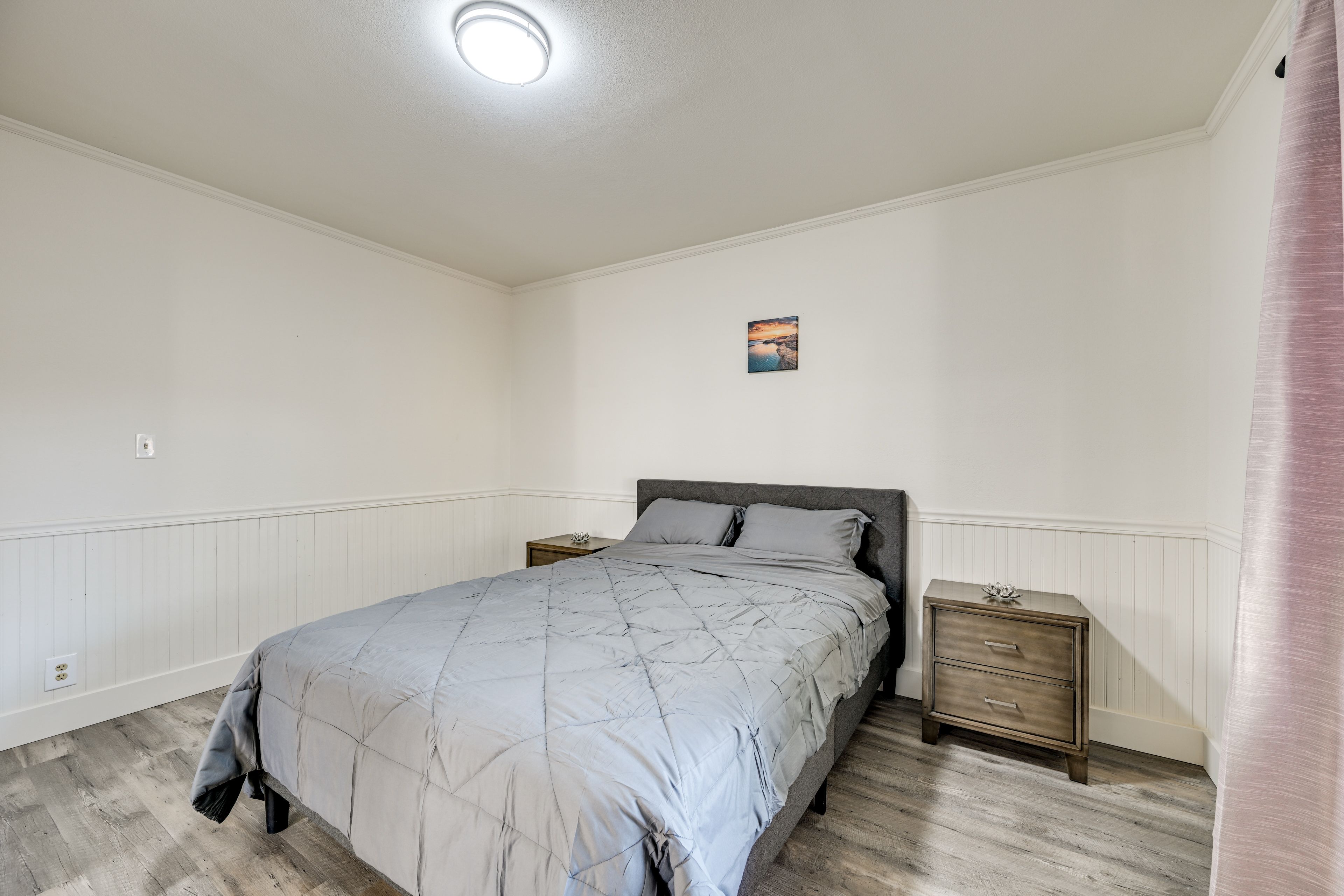 Bedroom 1 | 1st Floor | Queen Bed | Linens Provided