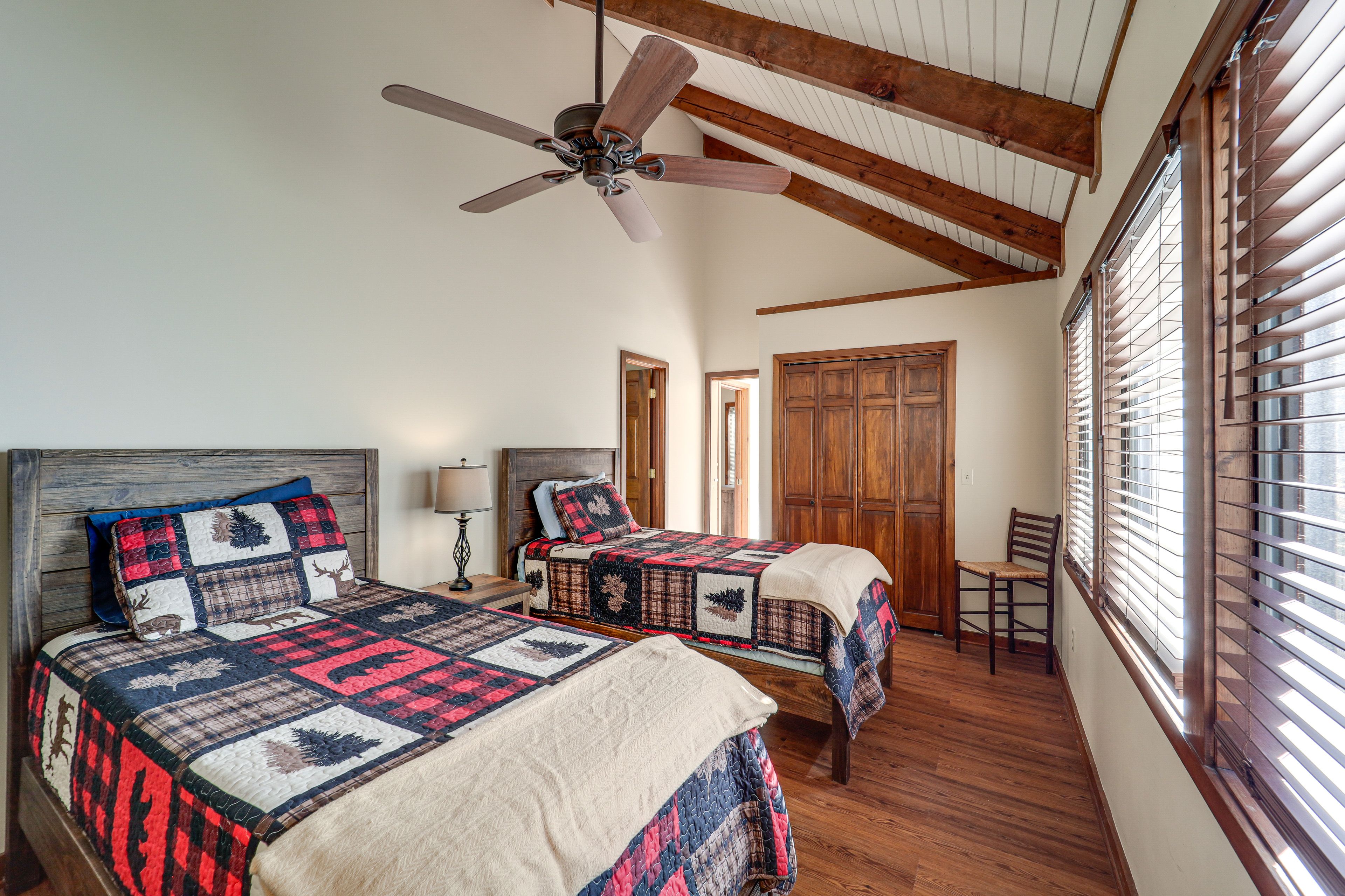 Bedroom 3 | 2 Twin Beds | Main Floor