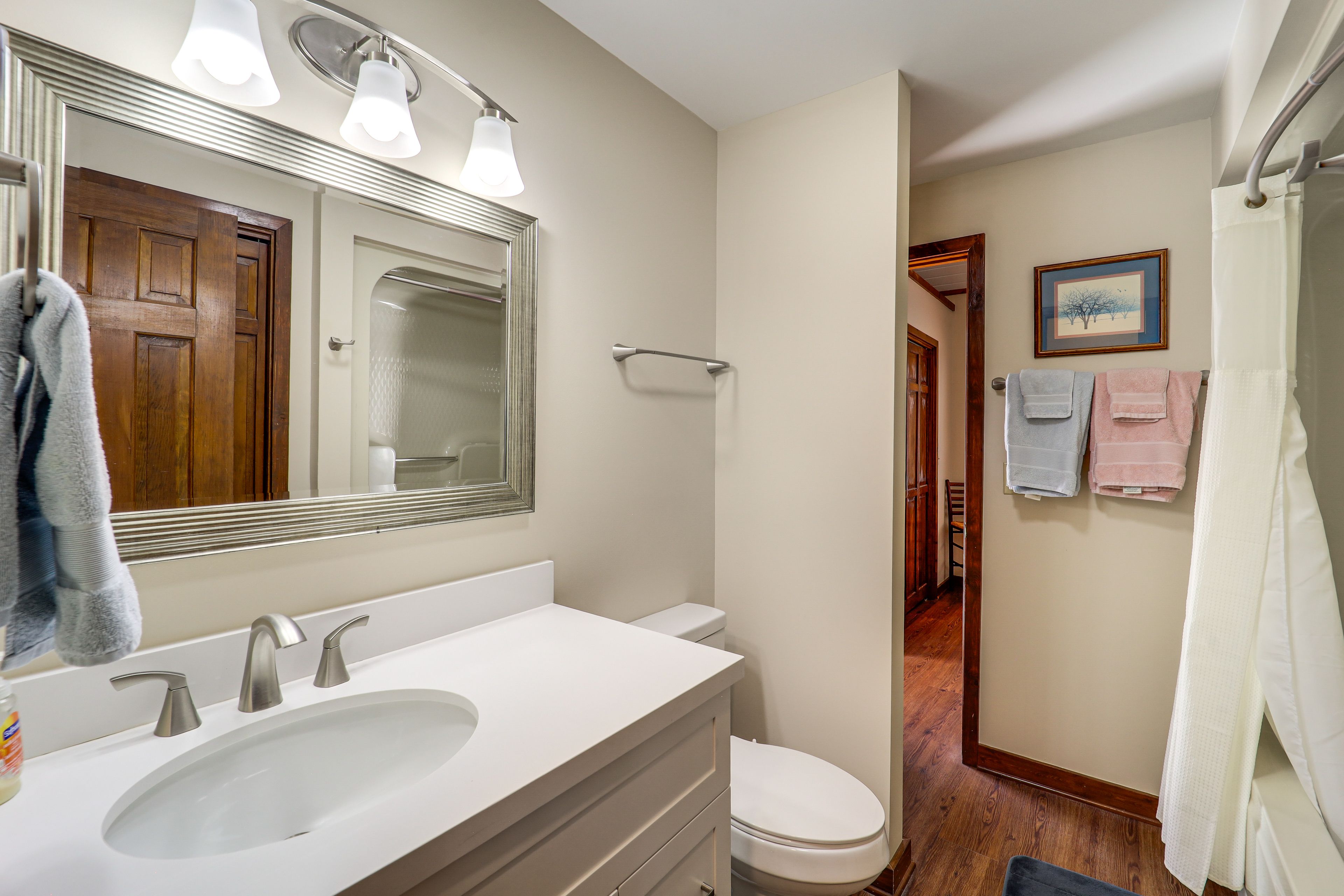 Full Bathroom | Main Floor