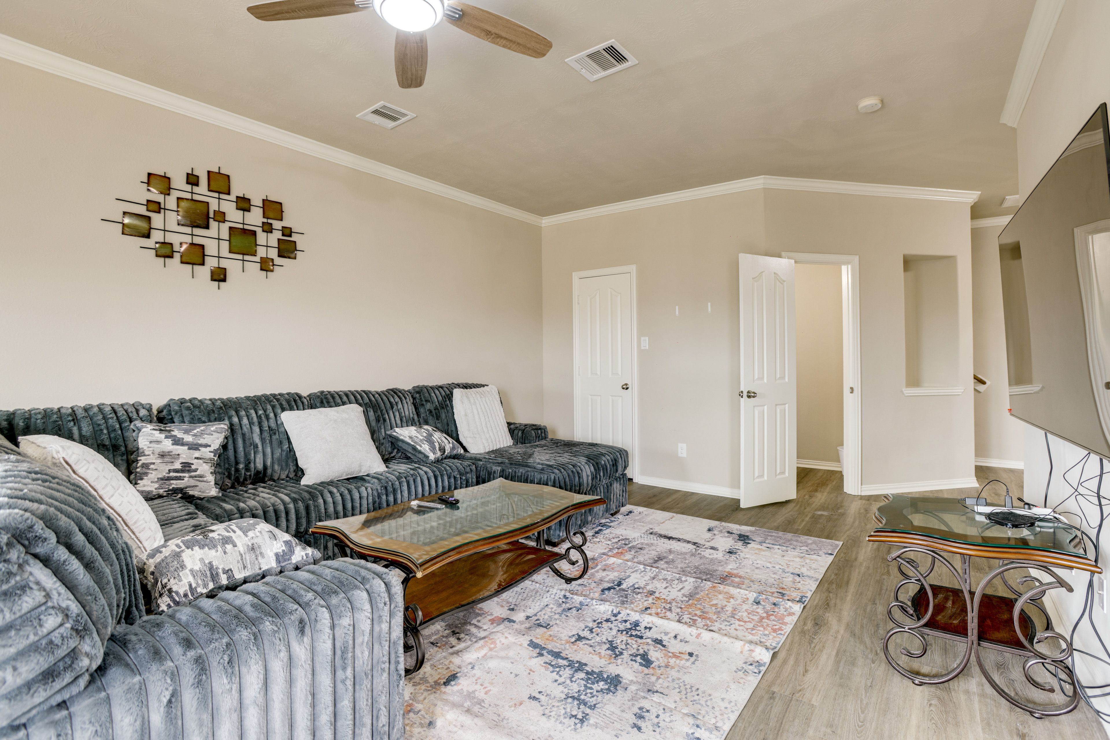 Houston Vacation Rental | 3BR | 2.5BA | 2,080 Sq Ft | Stairs Required