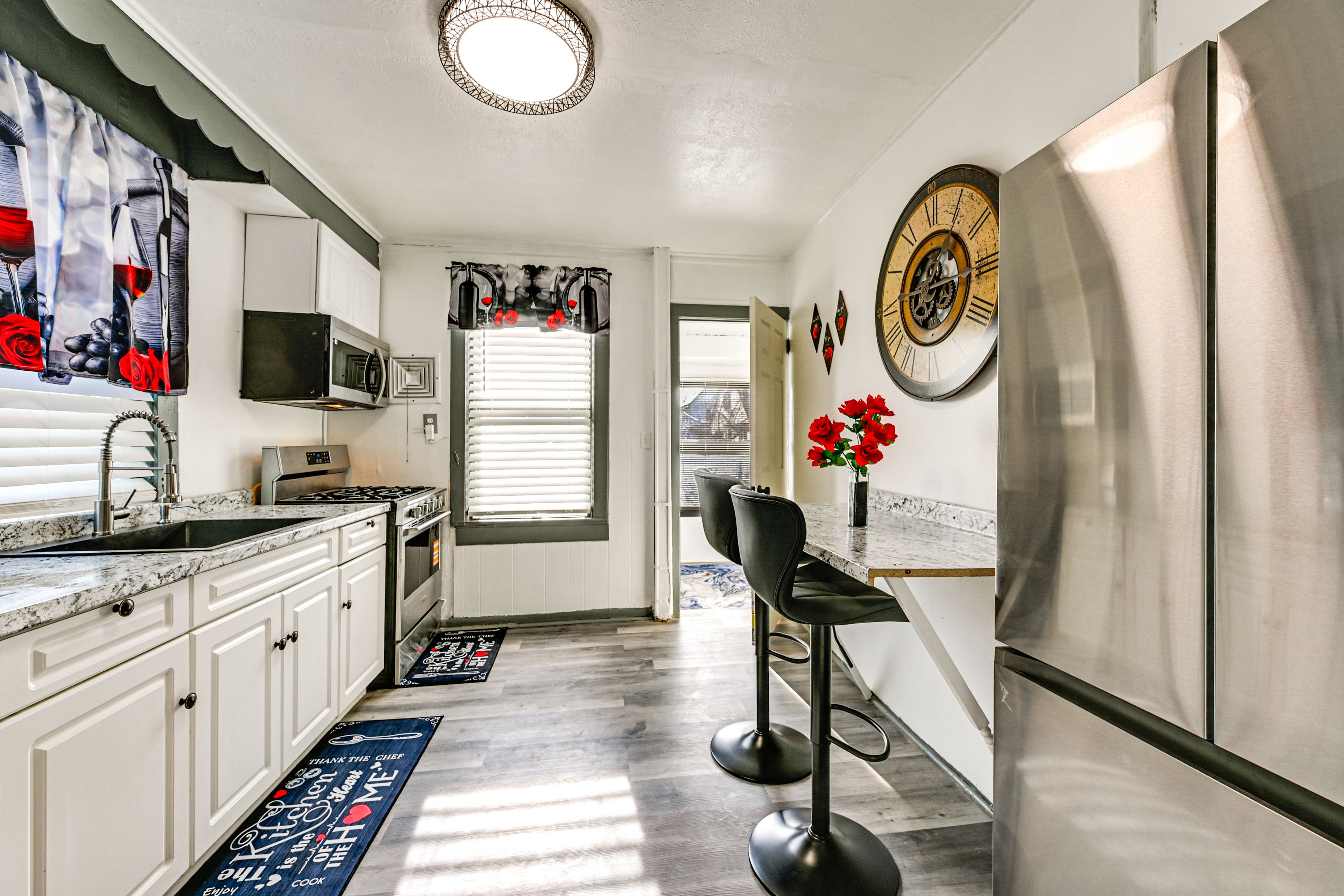 Single-Story Apartment | Free WiFi | Central A/C & Heating