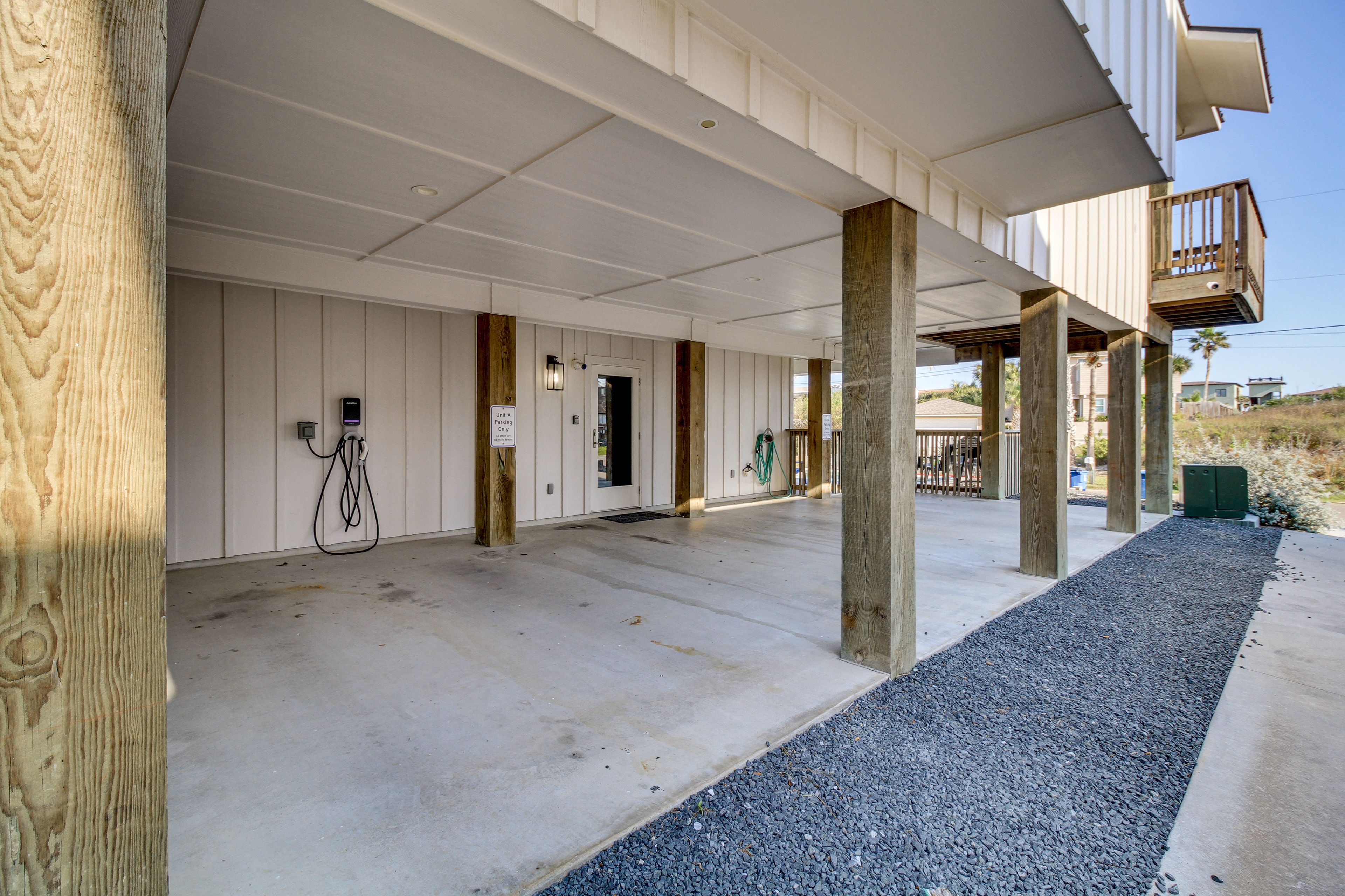 Carport (4 Vehicles)