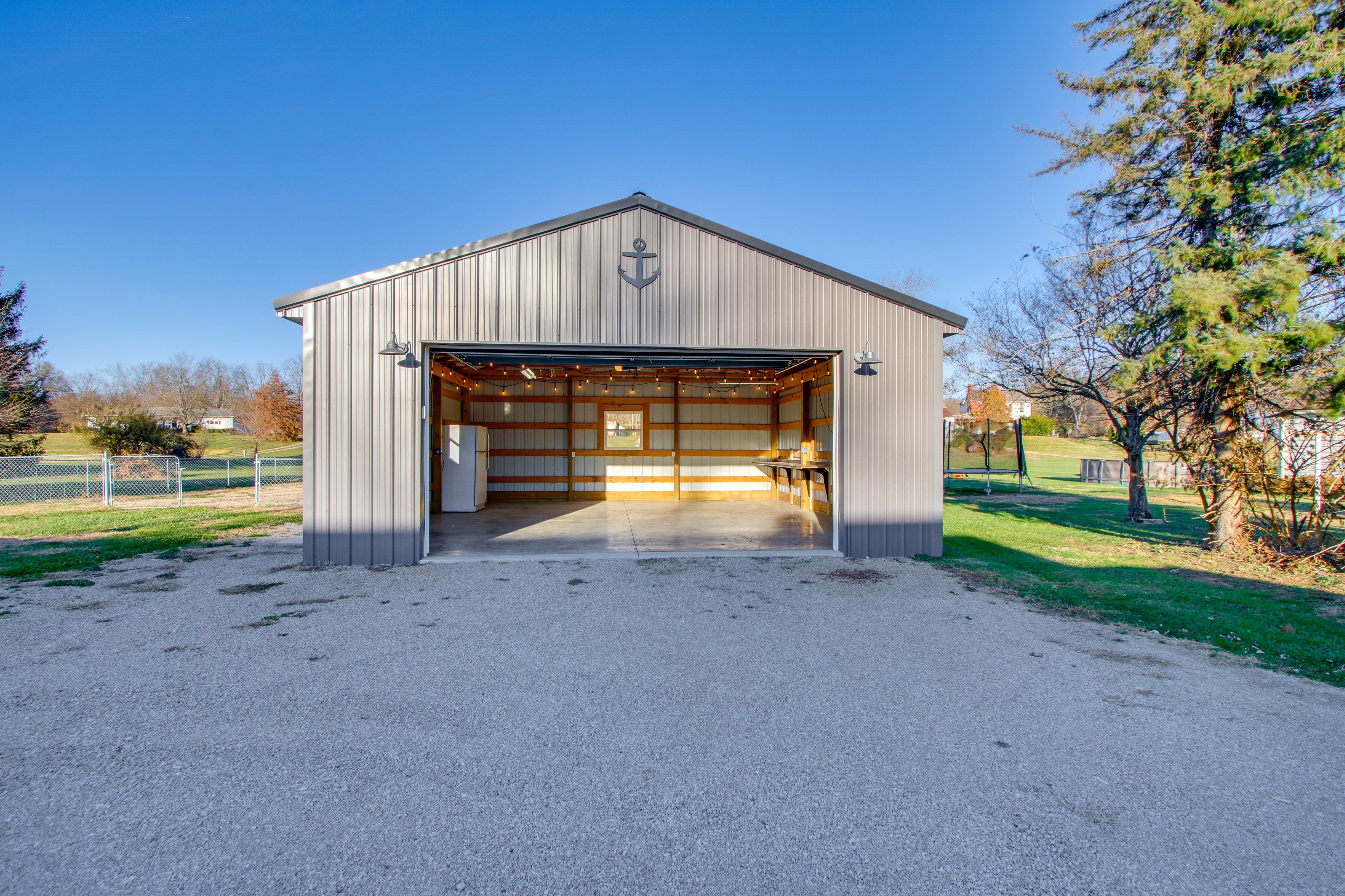 Multi-Use Garage Space