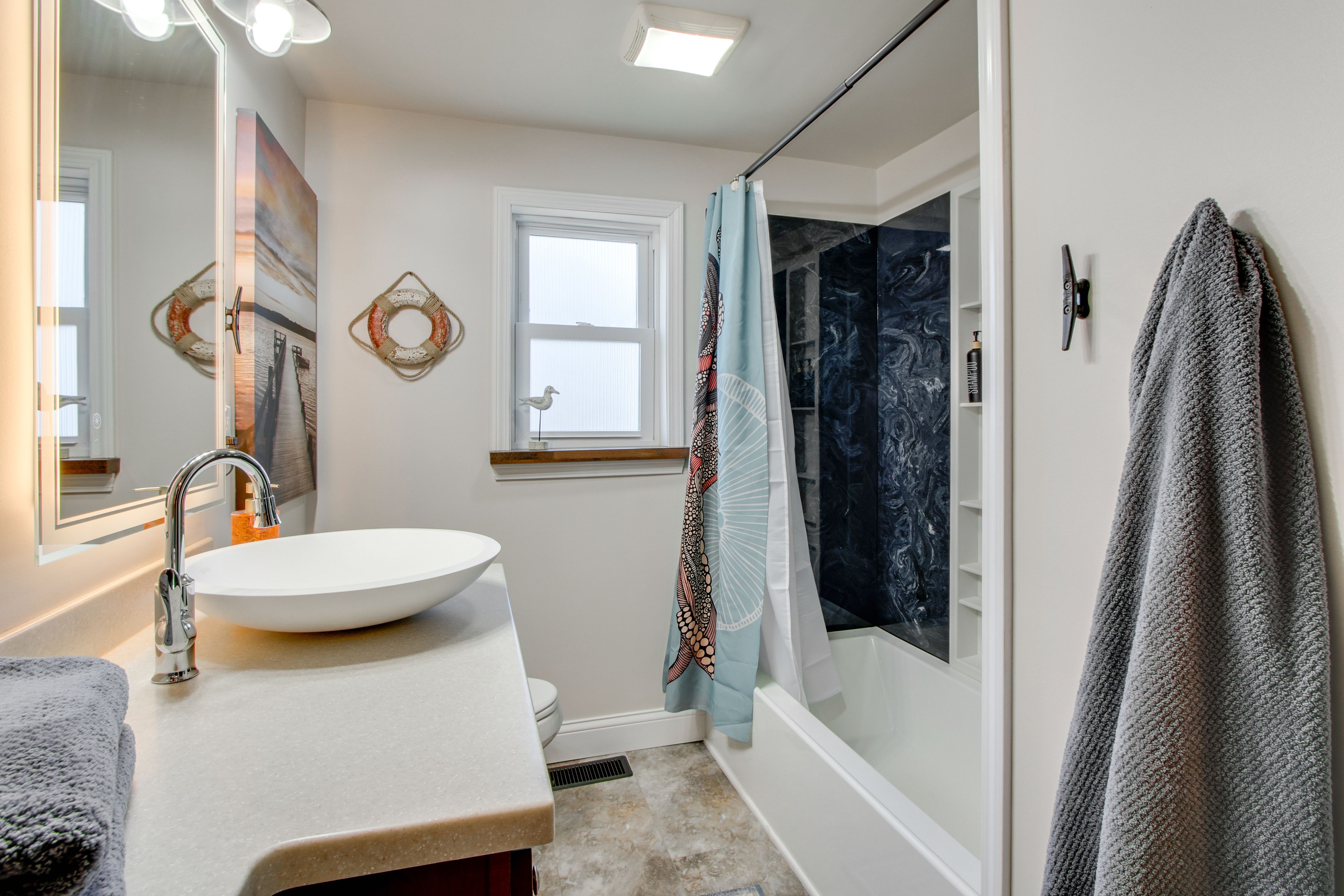 Bathroom | Towels Provided | Main Floor