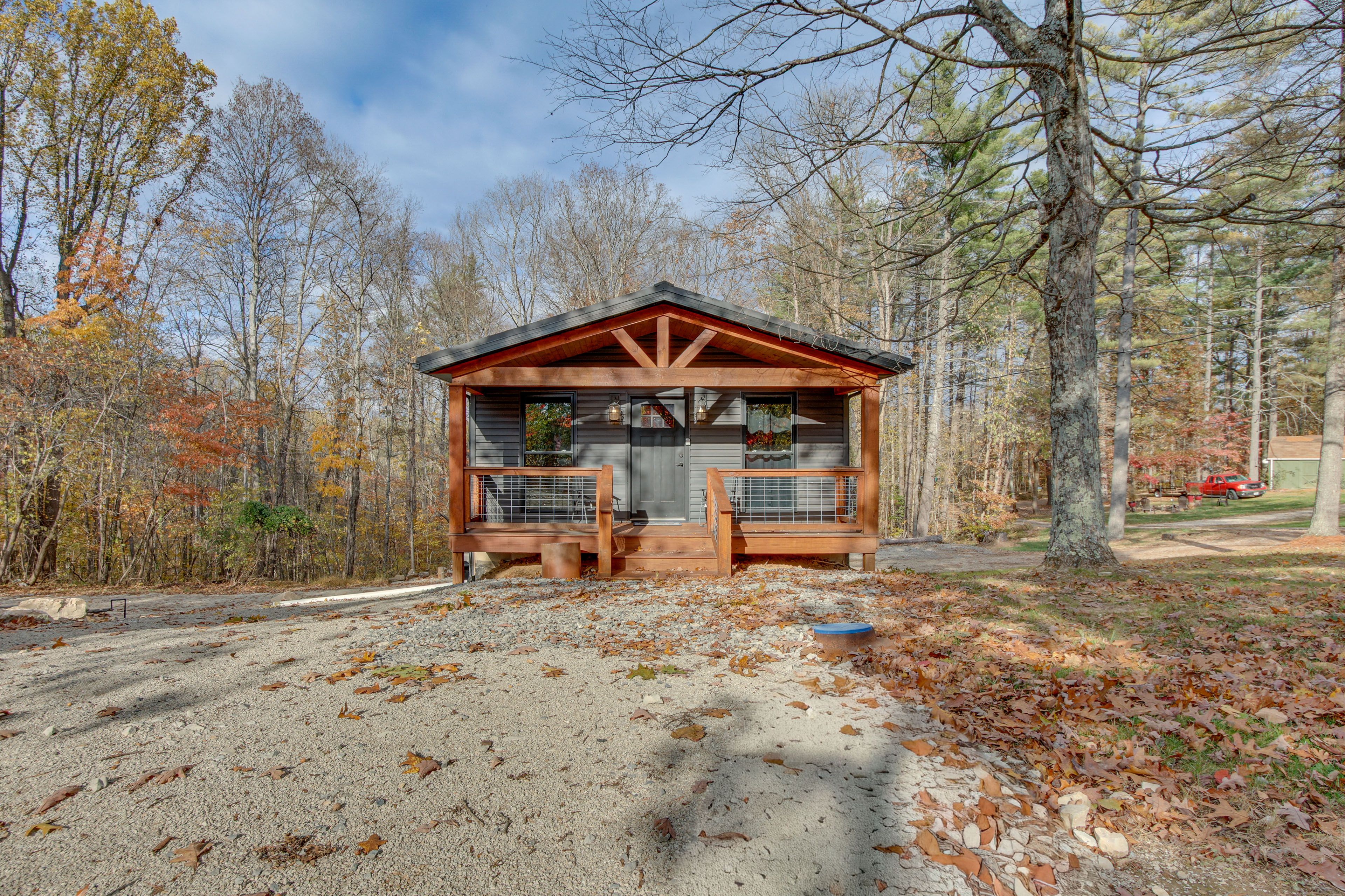 Exterior | 2-Level Cabin