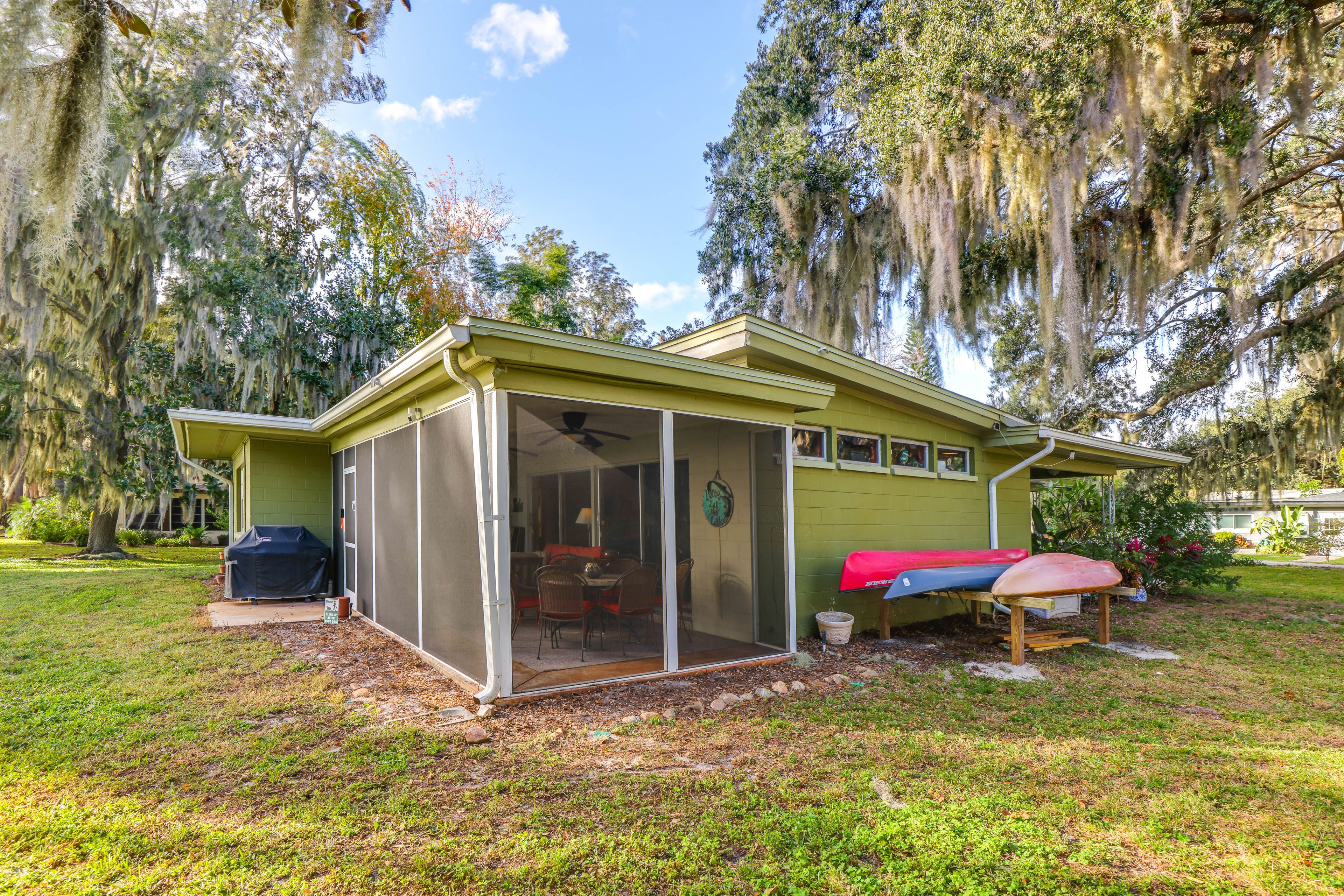 Back Exterior | Gas Grill