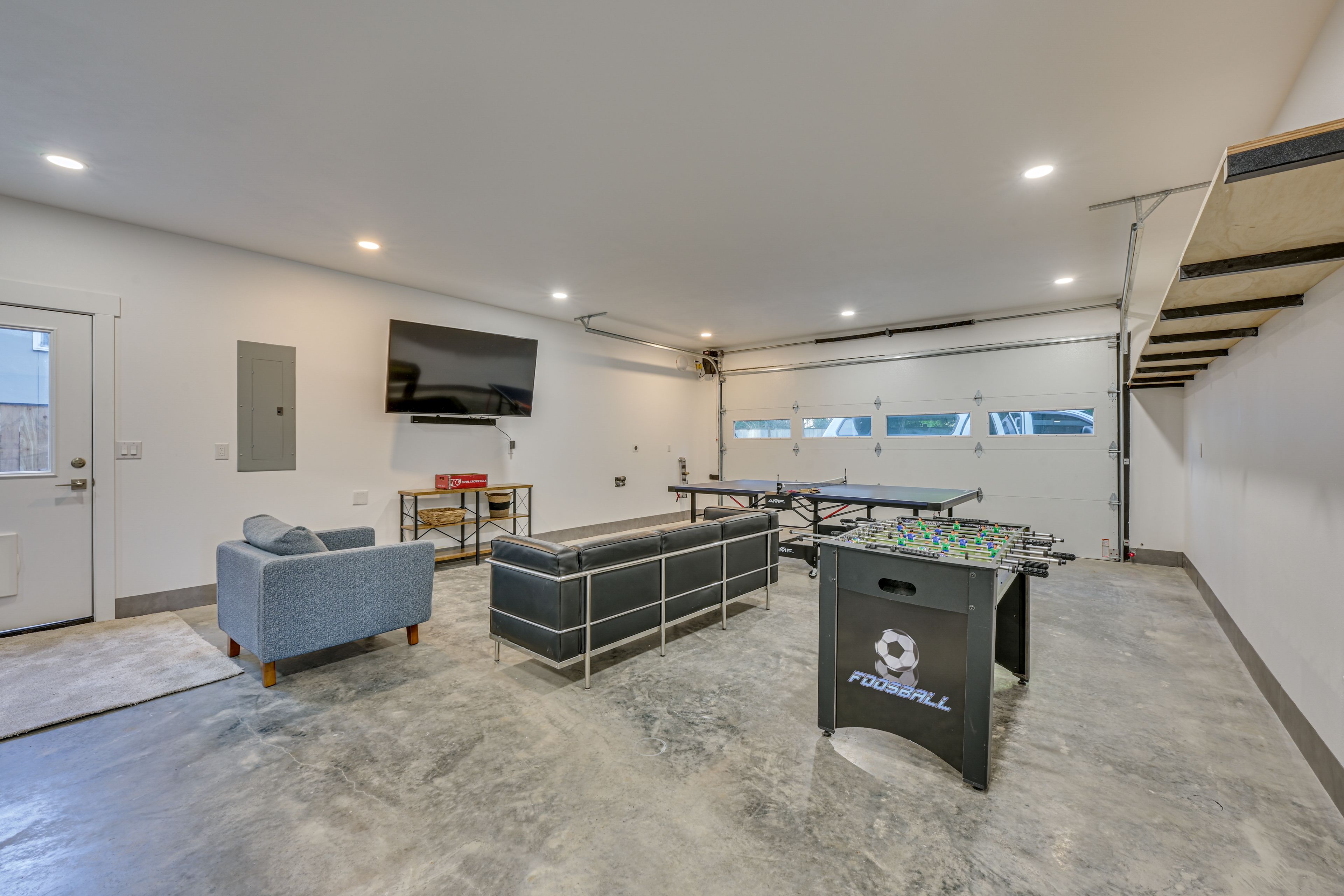 Game Room (Garage) | Ping-Pong Table | Foosball Table