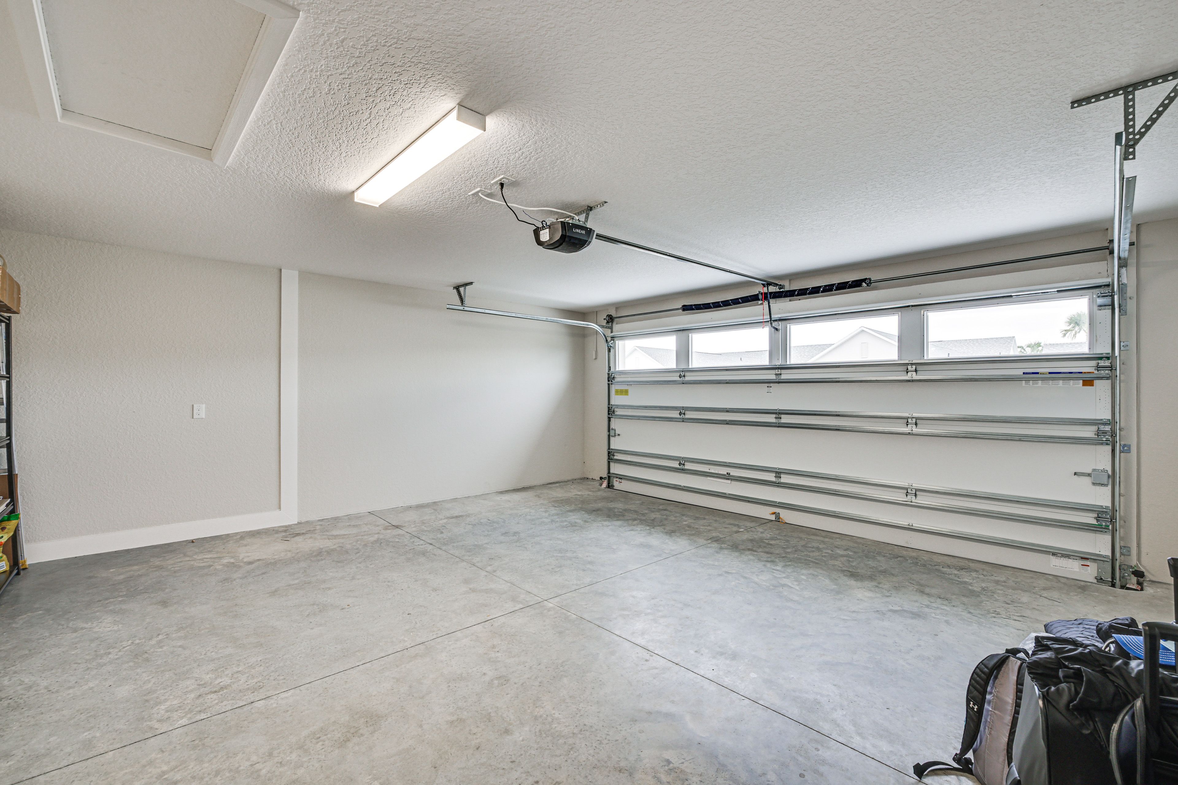 Parking | Garage (2 Vehicles) | Driveway (2 Vehicles)