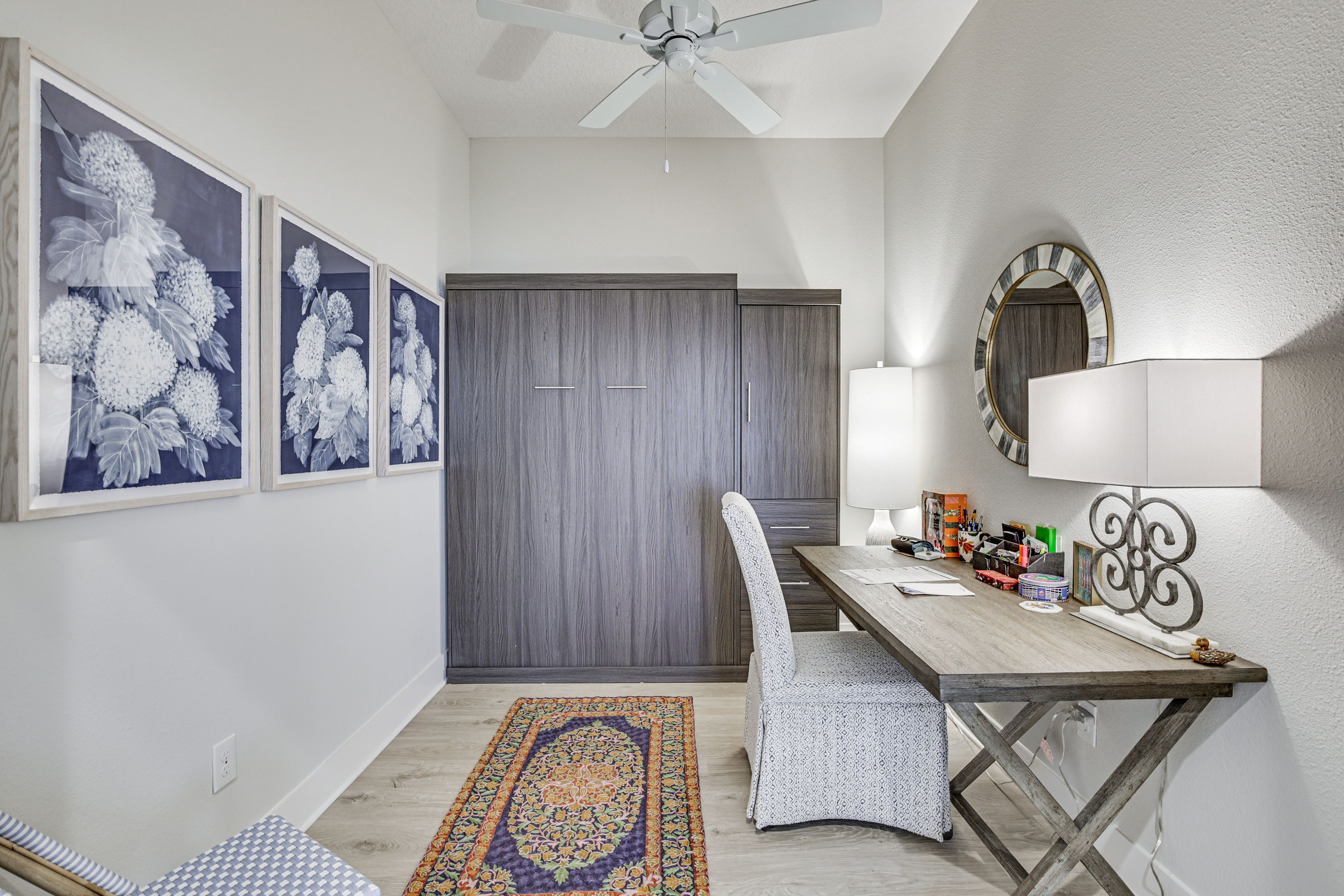 Home Office | Full Murphy Bed | Free WiFi | Blackout Shades