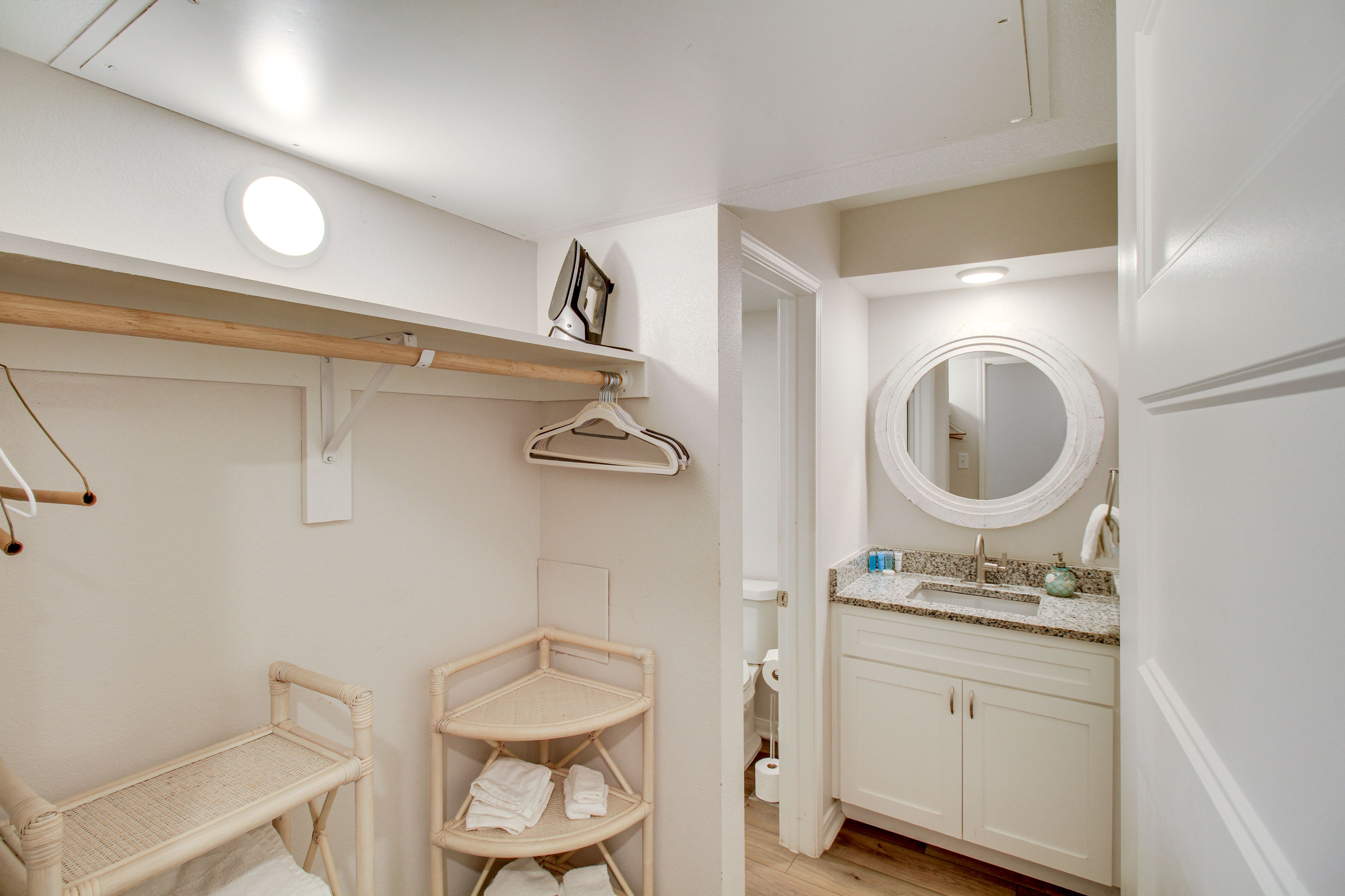 Full Bathroom | Complimentary Toiletries | Towels Provided