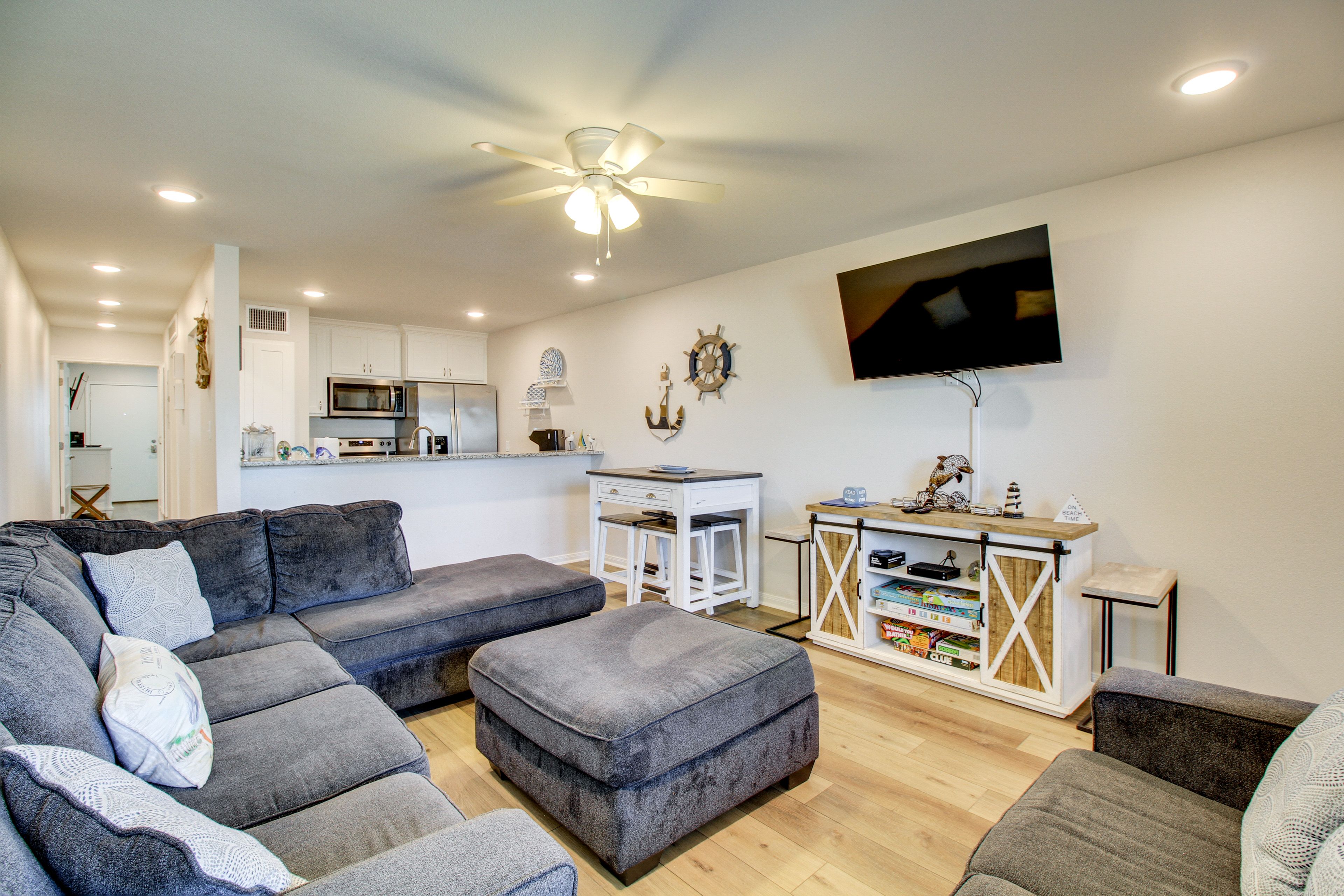 Port Aransas Vacation Rental | 1BR | 1BA | 650 Sq Ft | Stairs Required