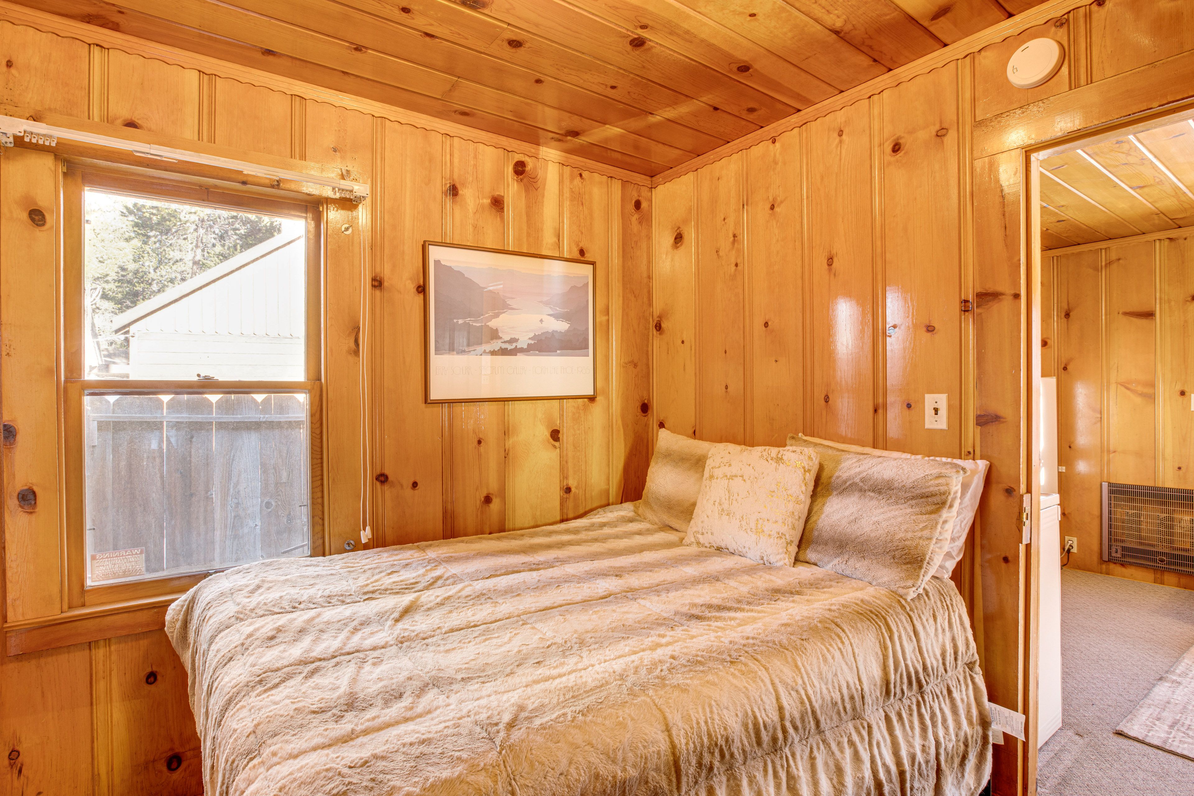 Bedroom 1 | Full Bed