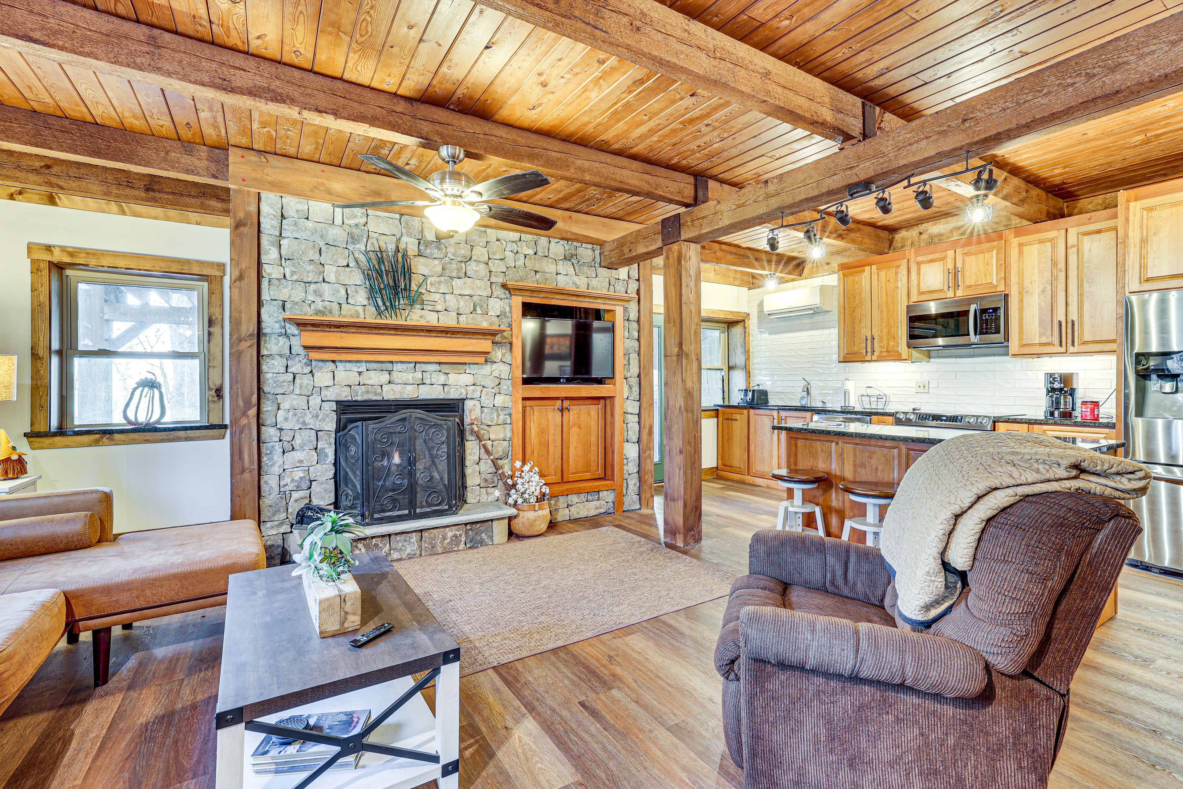 Soddy-Daisy Vacation Rental | 1BR | 1.5BA | 1,000 Sq Ft | Step-Free Access