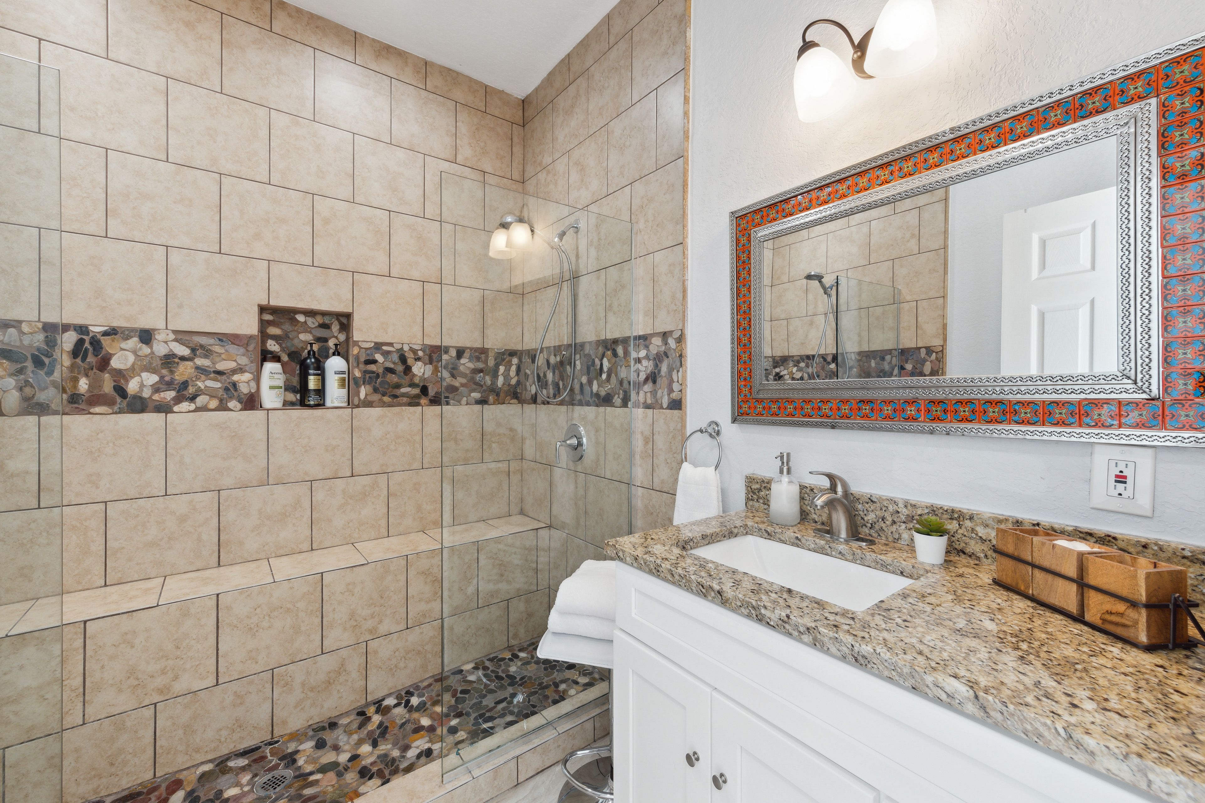 En-Suite Bathroom | Towels Provided