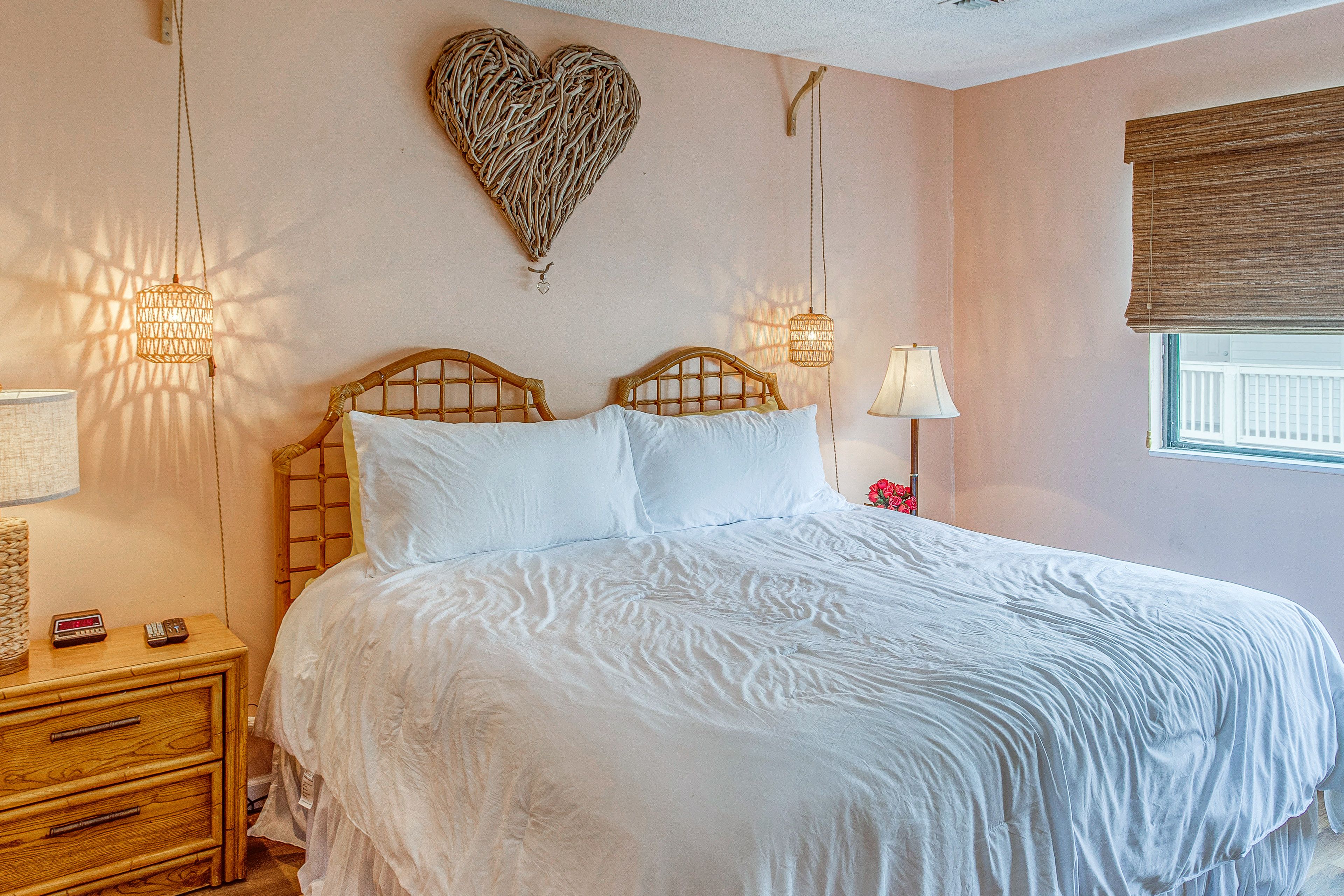 Bedroom 1 | King Bed | Smart TV | 3rd Floor