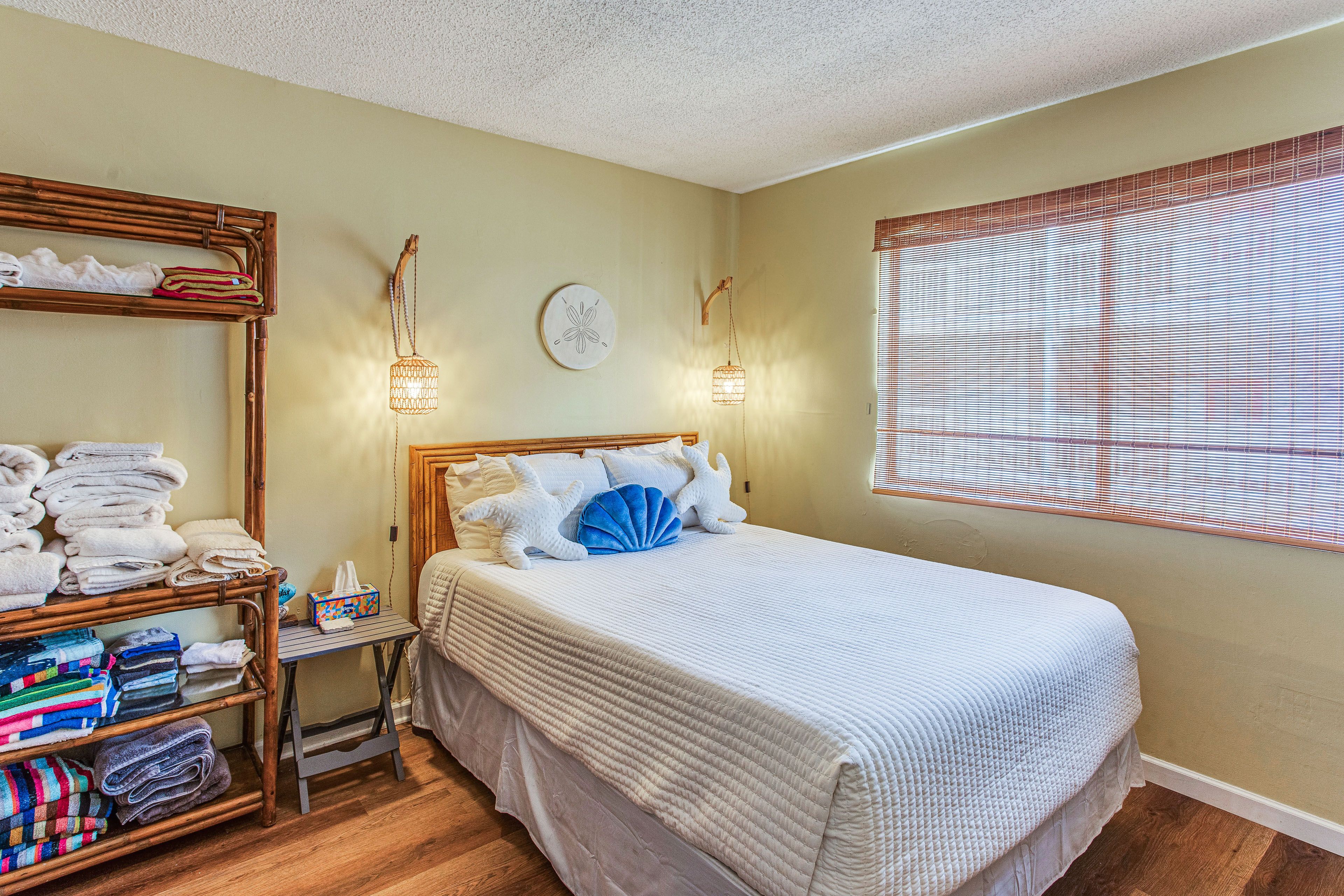 Bedroom 3 | Queen Bed | Smart TV | 2nd Floor