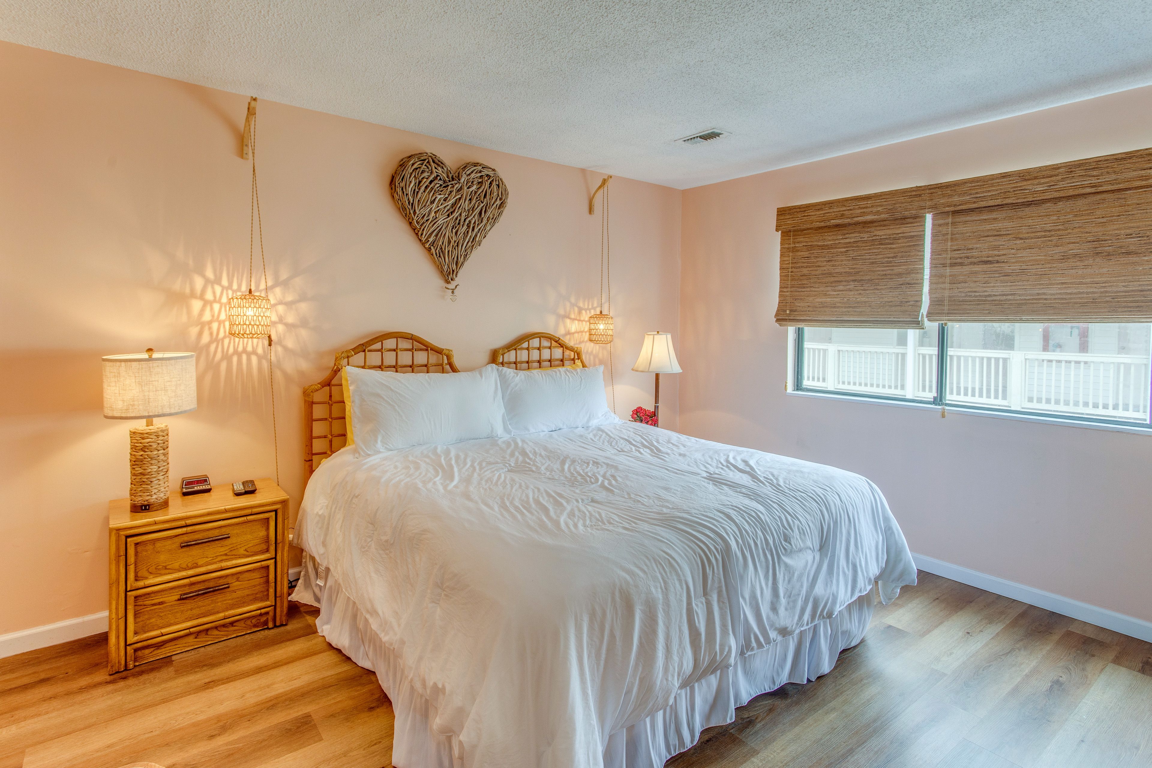 Bedroom 1 | King Bed | Smart TV | 3rd Floor