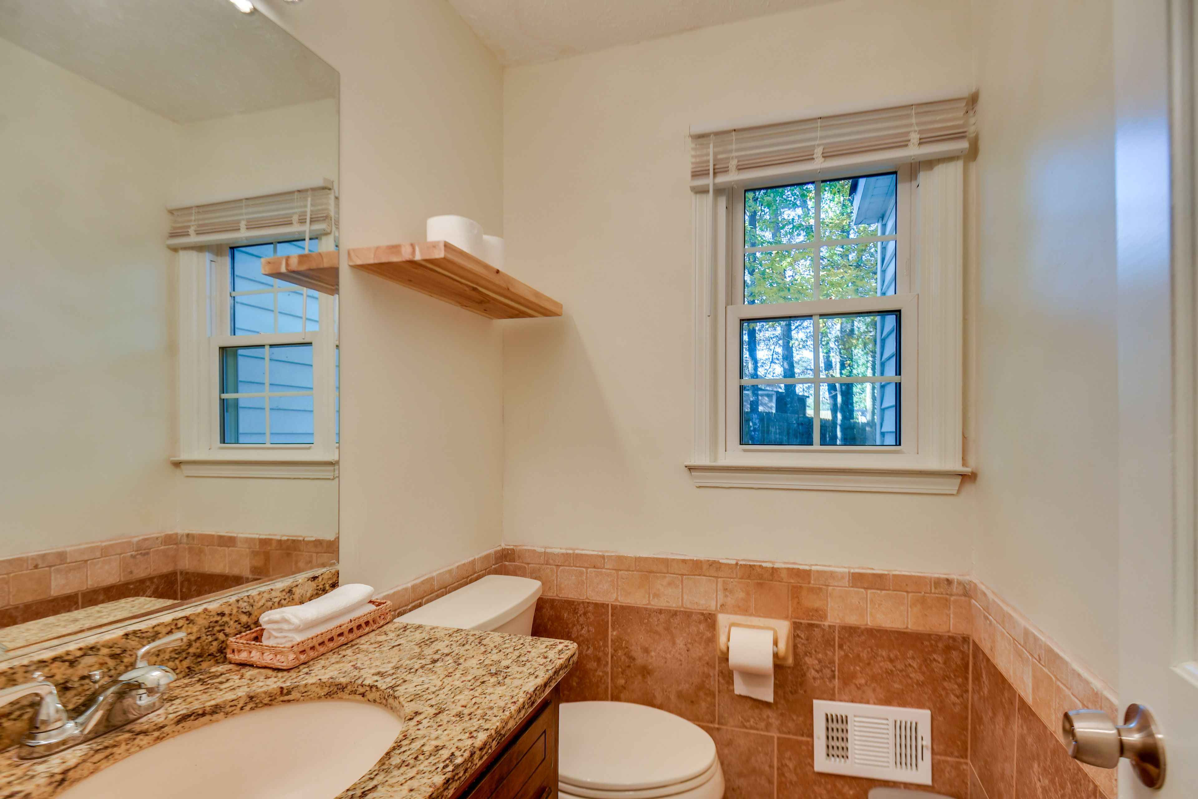 Half Bath | 1st Floor