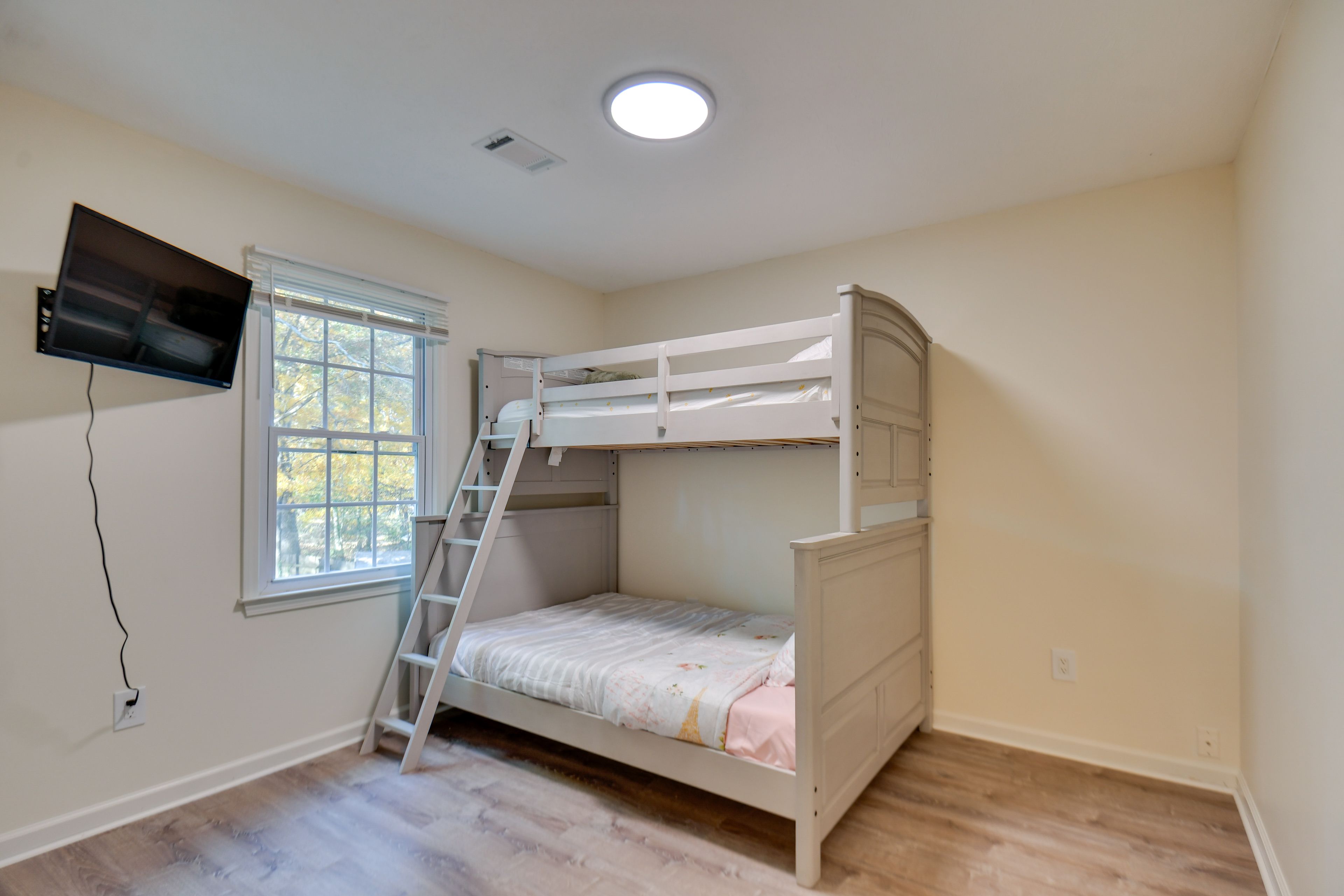 Bedroom 3 | Twin/Full Bunk Bed | 2nd Floor