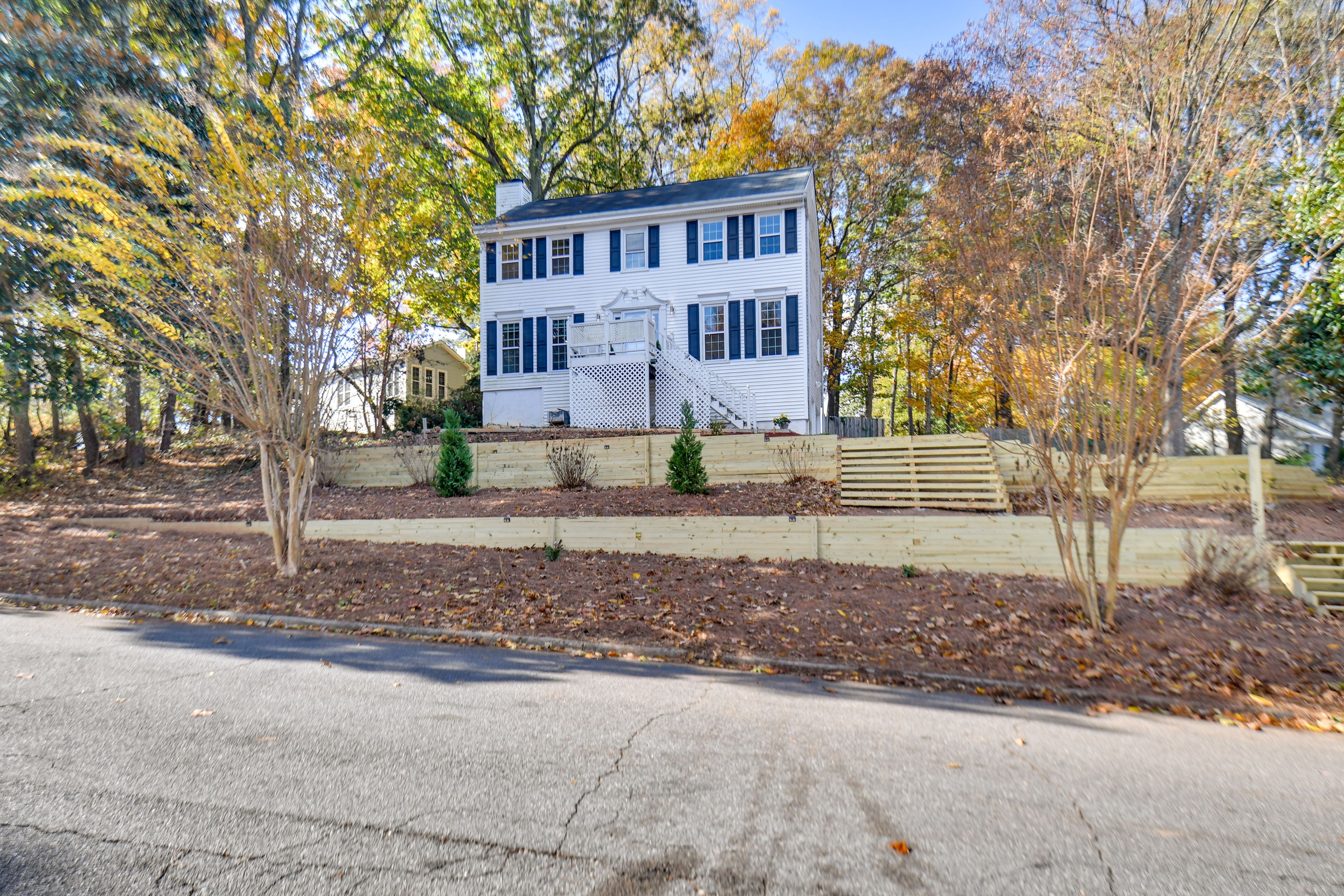 Lawrenceville Vacation Rental | 3BR | 2.5BA | 1,750 Sq Ft | Stairs to Enter