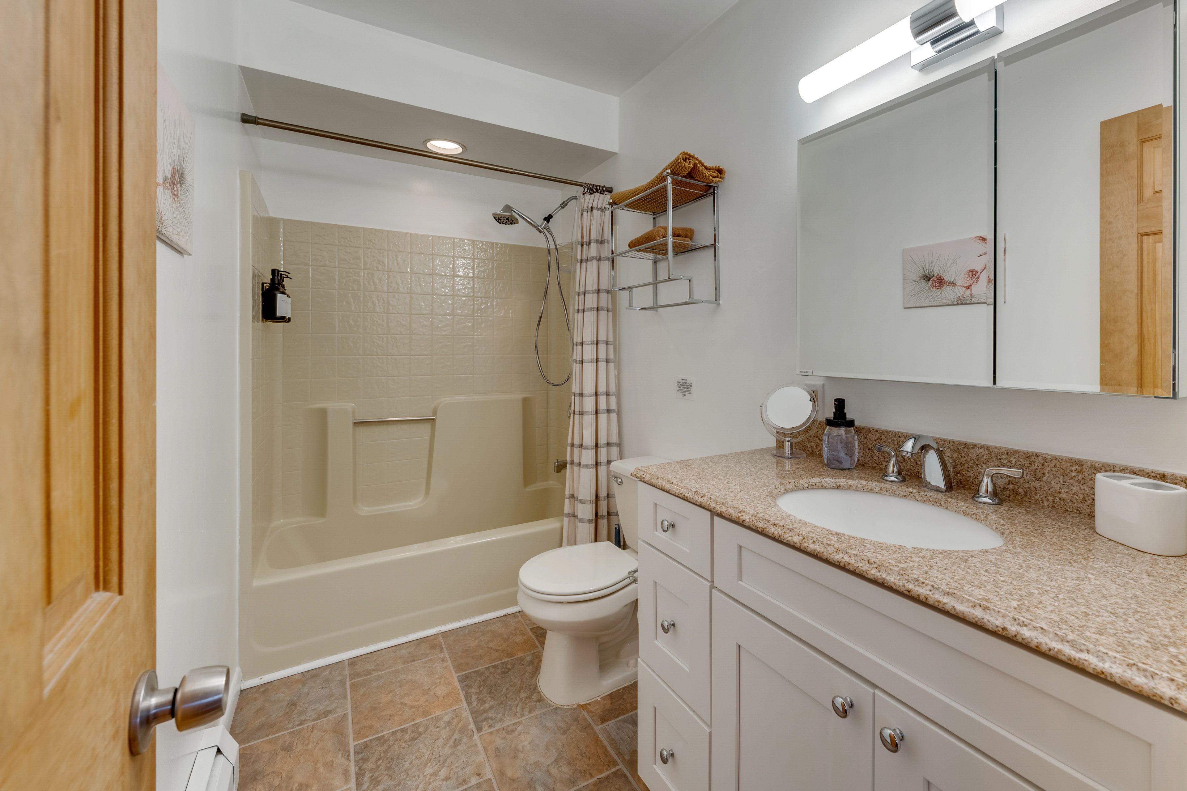 Bathroom | Towels Provided