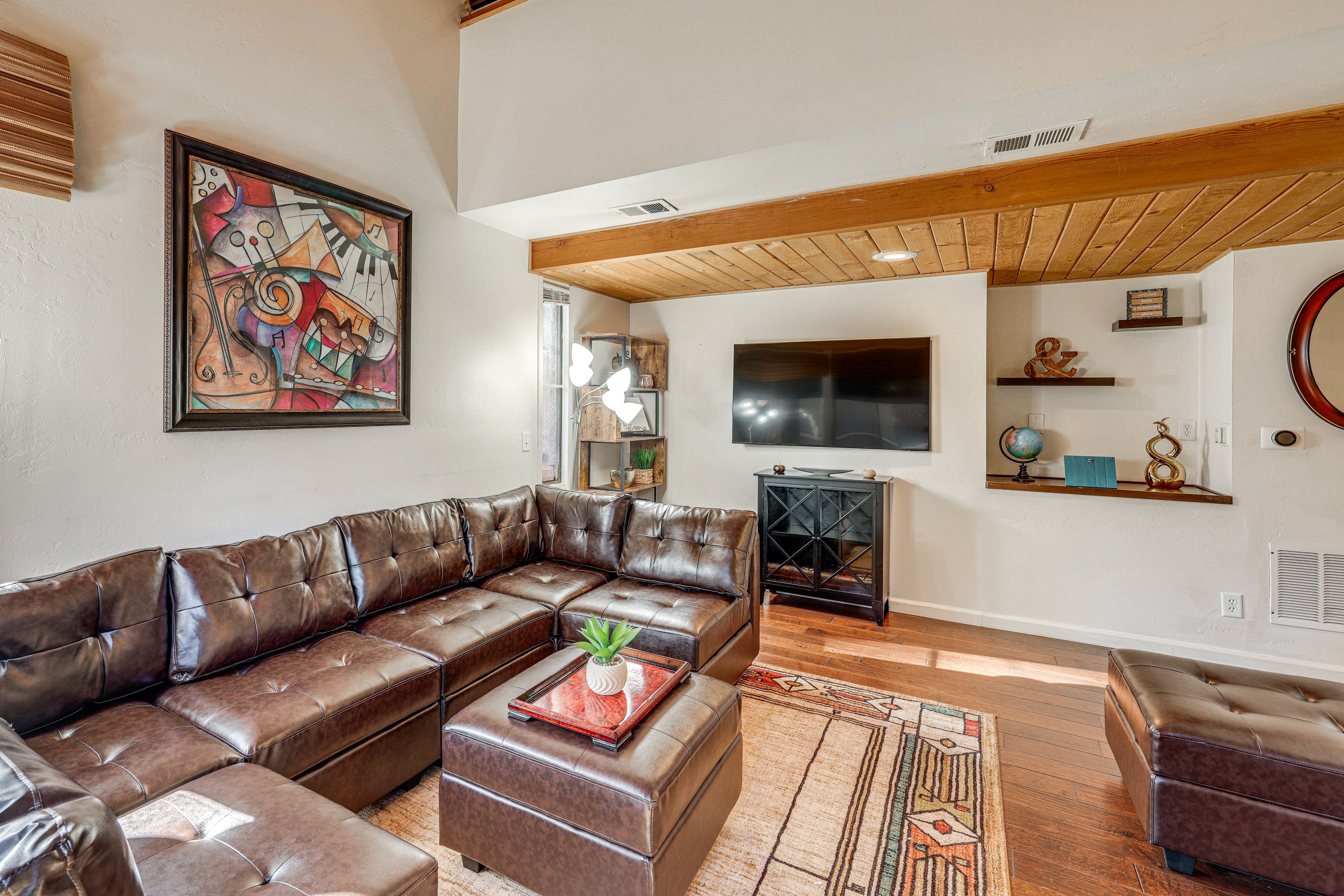 Living Room | 1st Floor | Fireplace